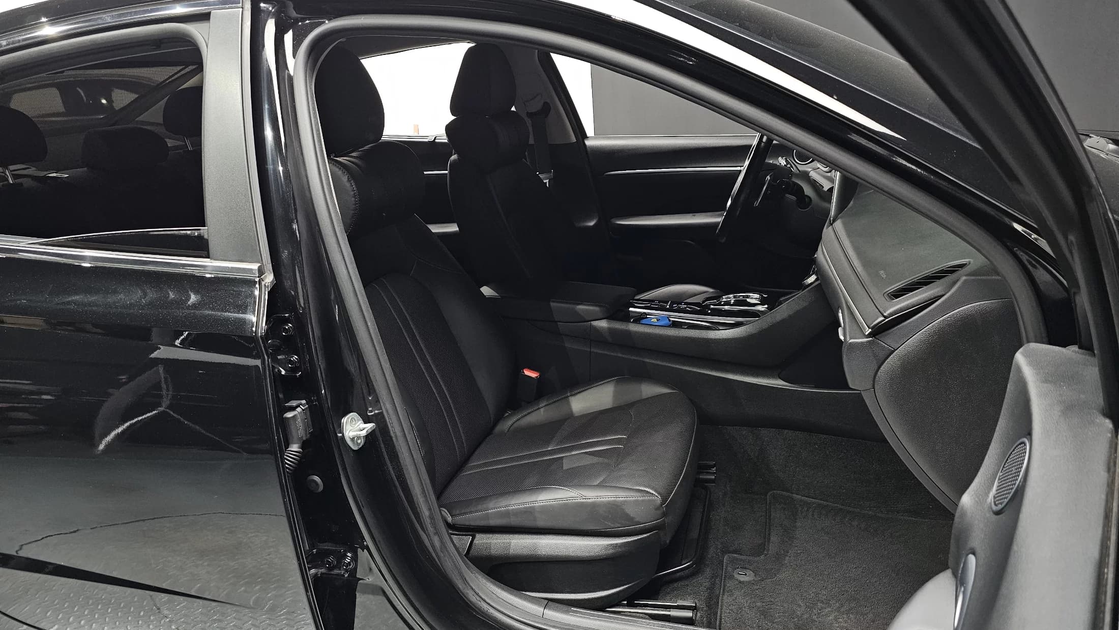 Hyundai Sonata 2.0 Premium Family, 2021 г. 54139 км. — фото 10