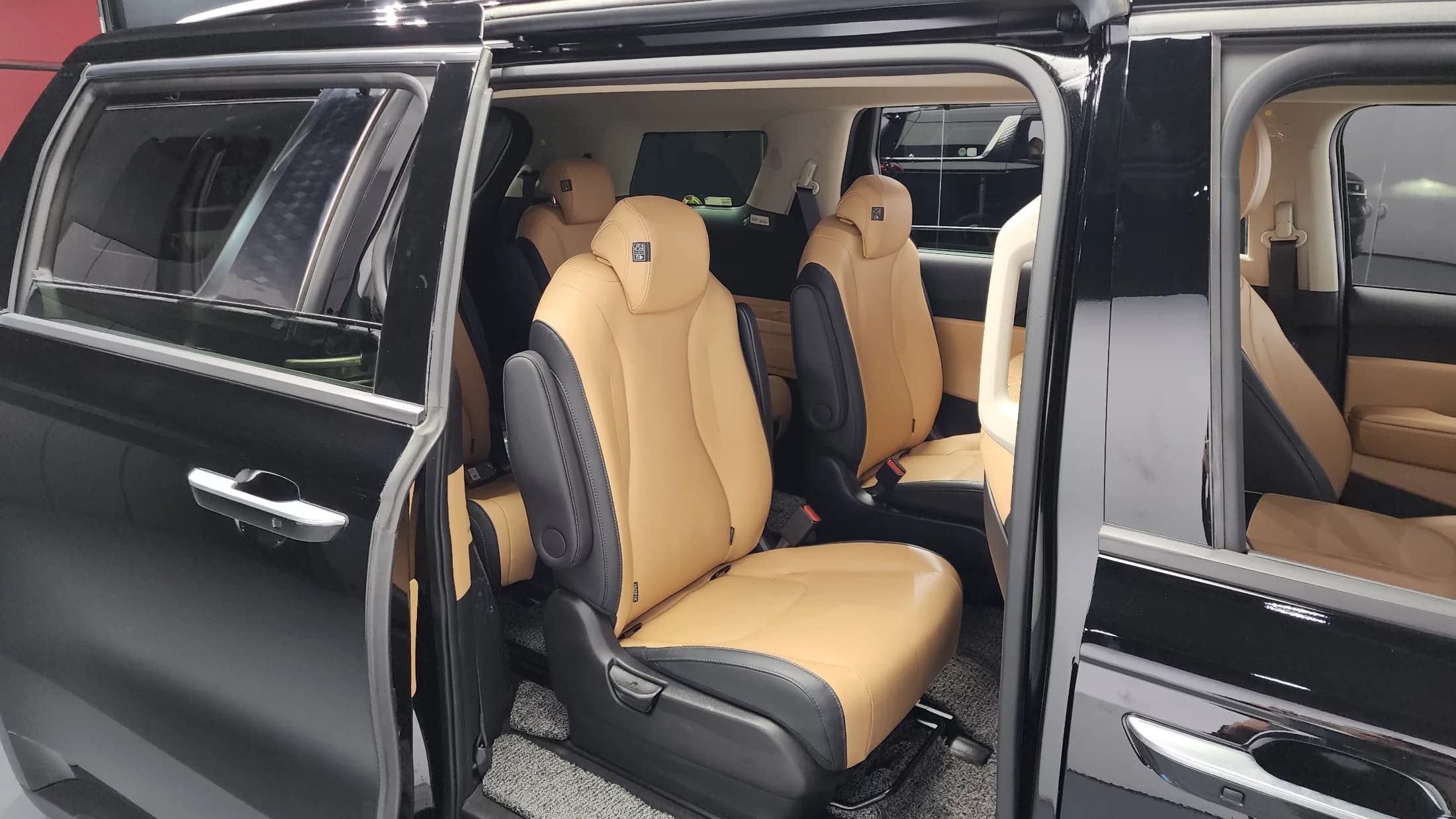 Kia Carnival 9-Seater Noblesse, 2023 г. 53496 км. — фото 13