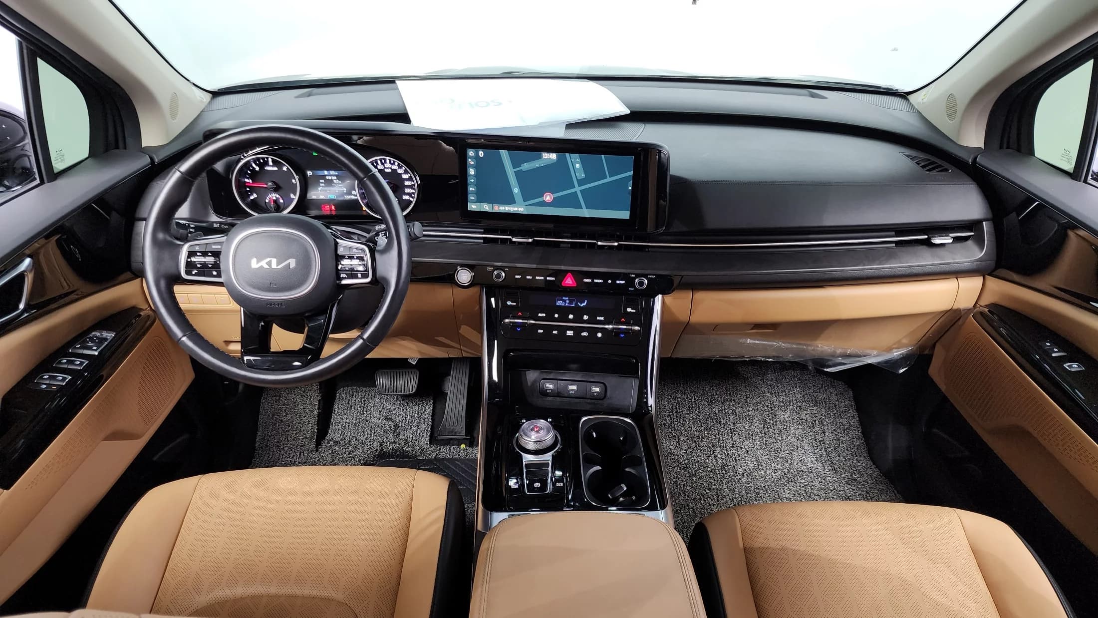 Kia Carnival 9-Seater Noblesse, 2023 г. 53496 км. — фото 7