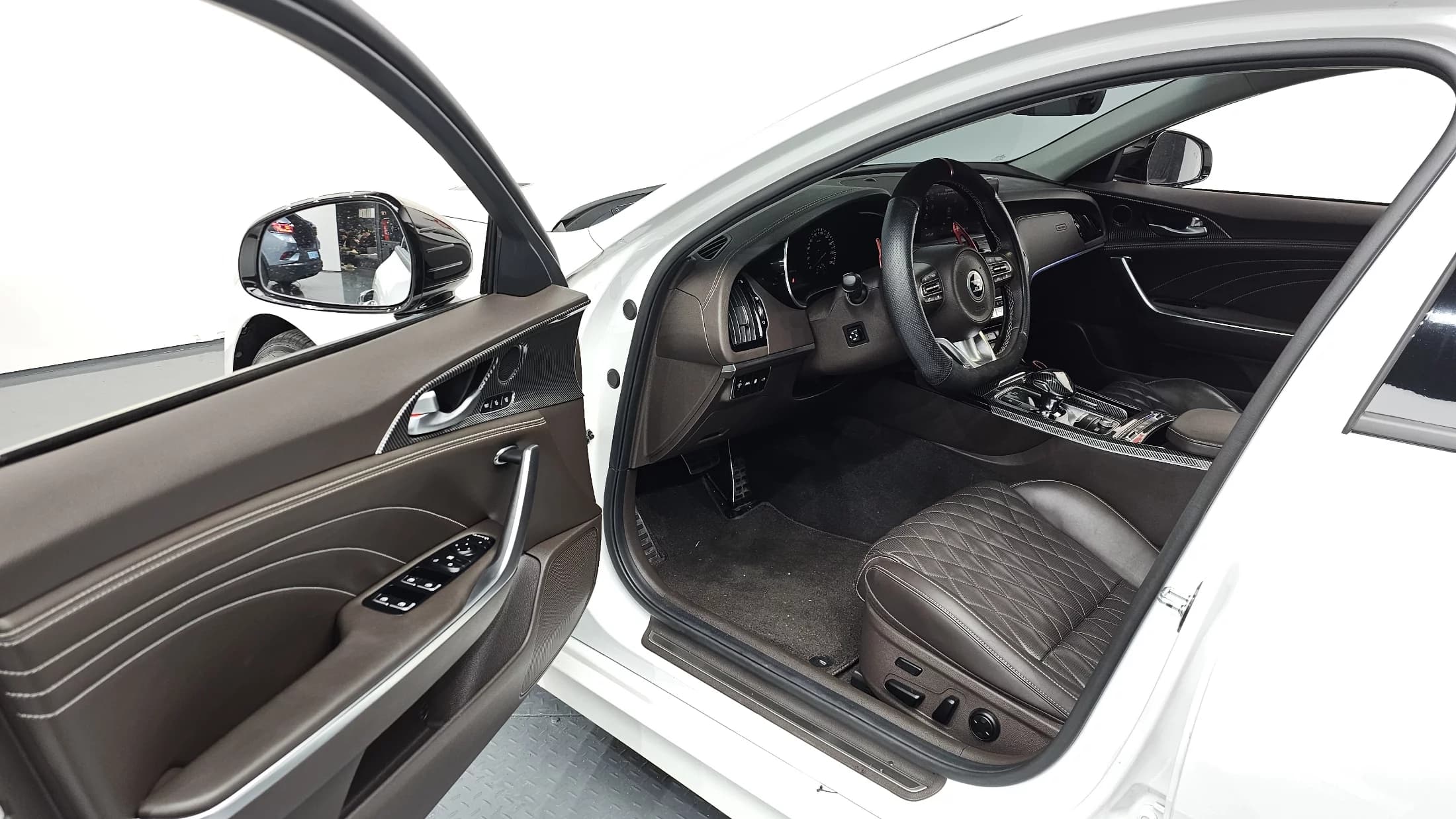 Kia Stinger 2.5 AWD Masters, 2021 г. 38860 км. — фото 10