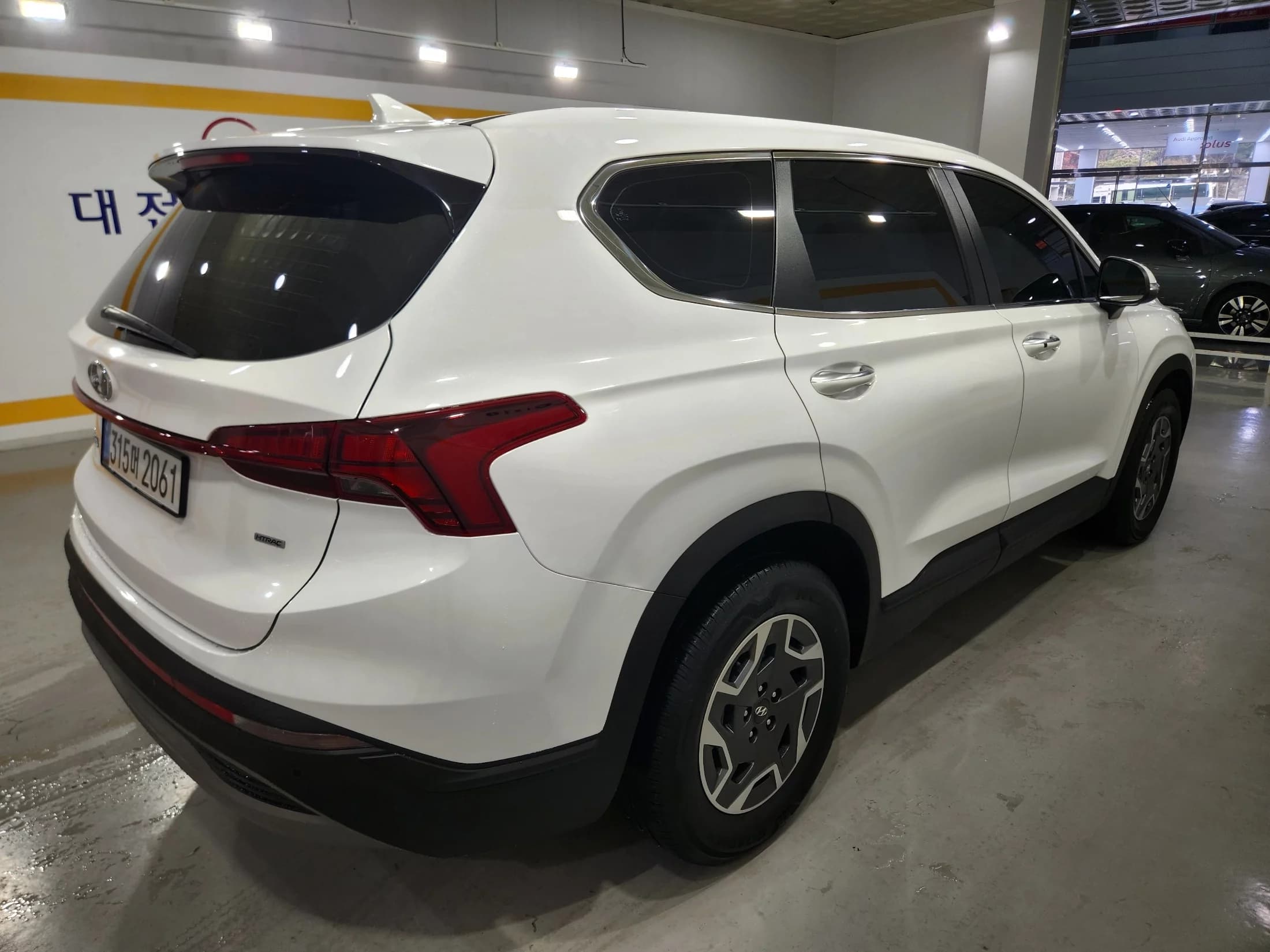 Hyundai Santa Fe HEV 1.6 4WD Exclusive, гибрид, 2021 г. 45491 км. — фото 2