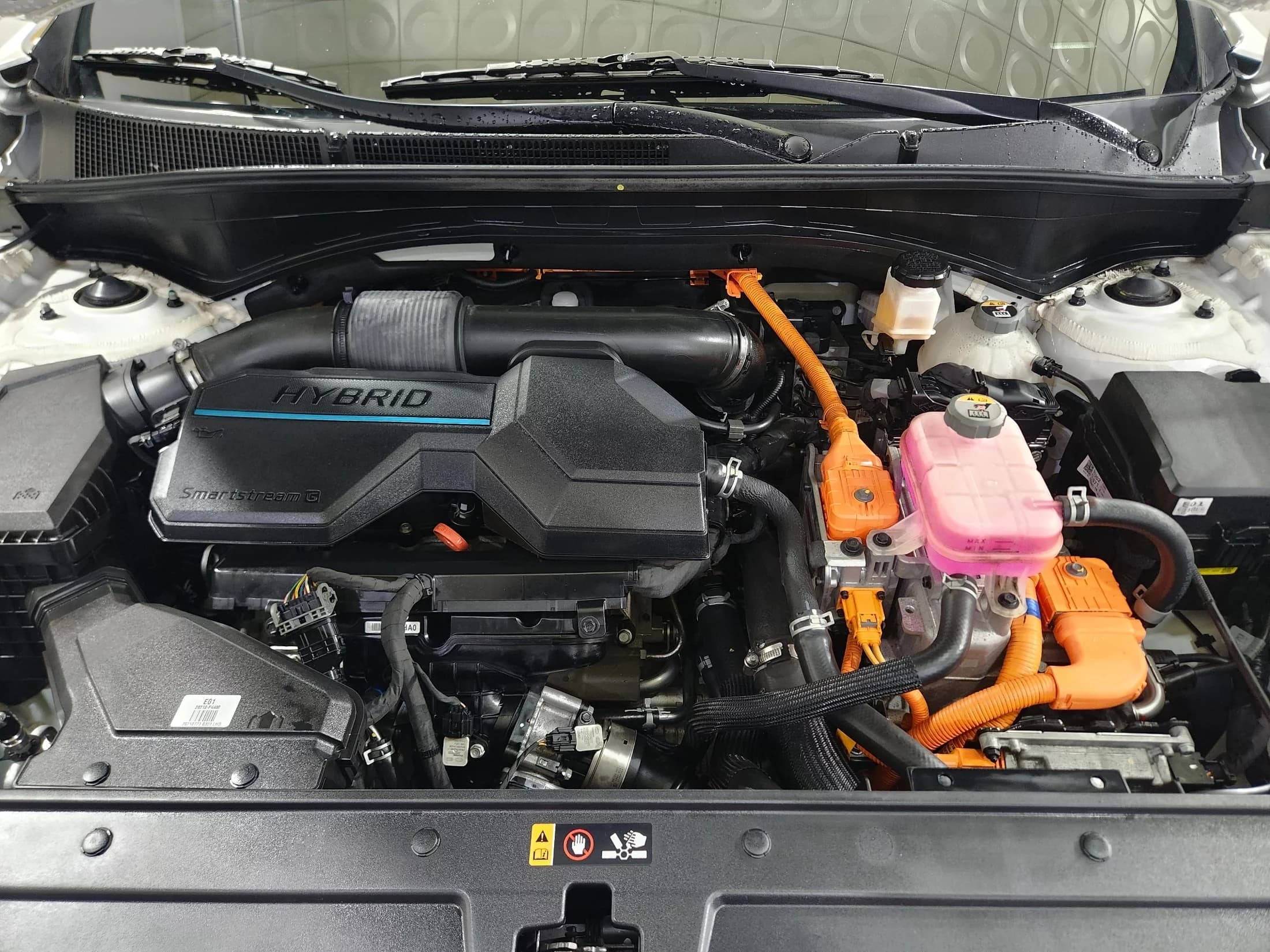Hyundai Santa Fe HEV 1.6 4WD Exclusive, гибрид, 2021 г. 45491 км. — фото 6