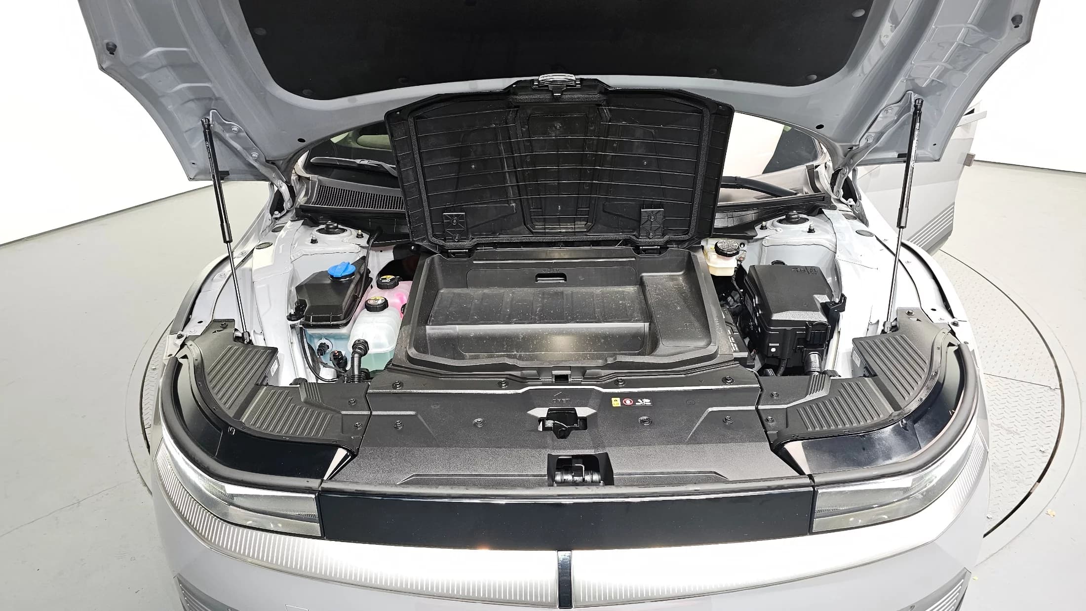 Hyundai Ioniq 5 Long Range AWD Prestige, электромобиль, 2022 г. 55953 км. — фото 6