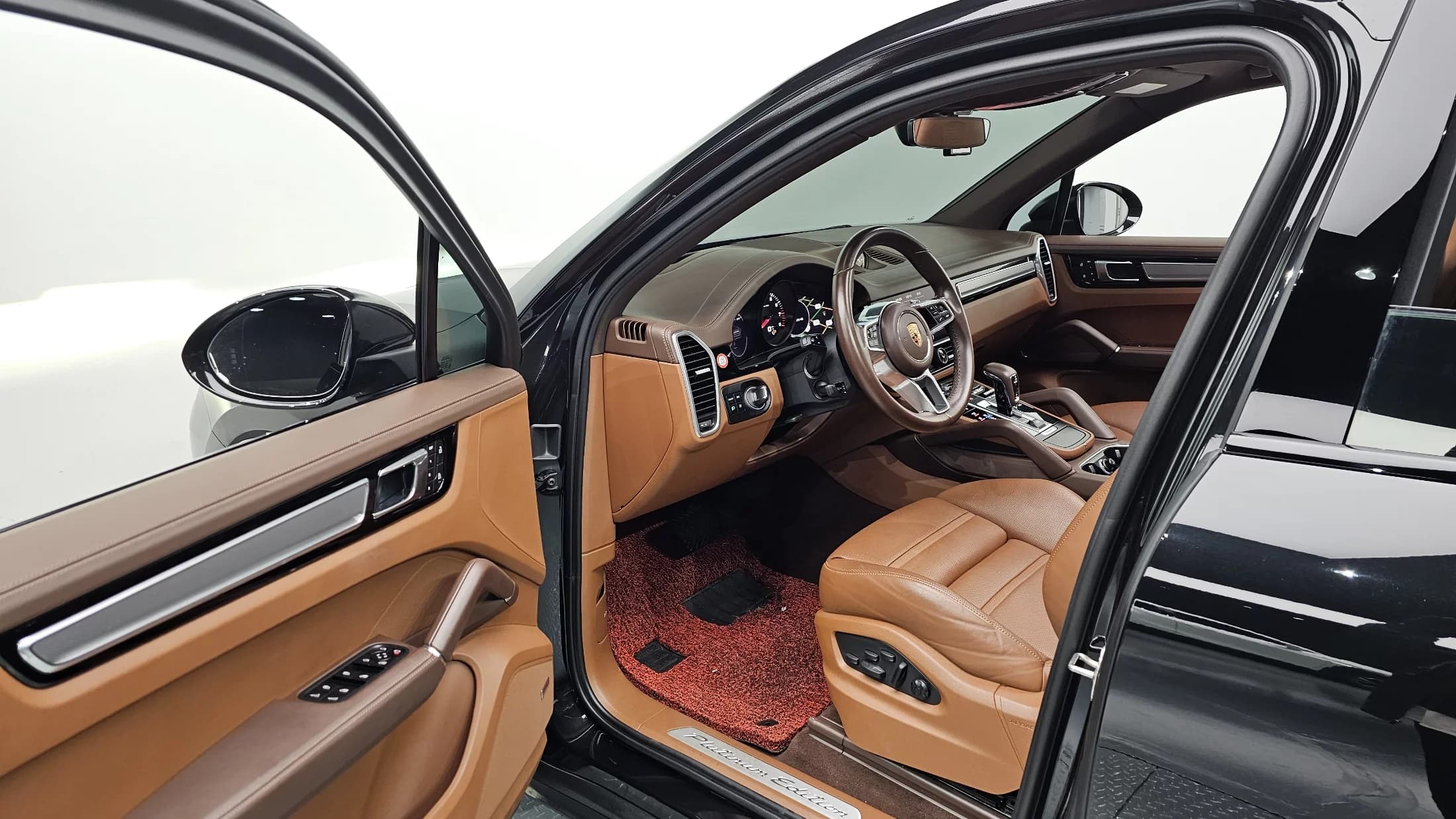 Porsche CAYENNE 3.0 PLATINUM EDITION, 2023 г. 63377 км. — фото 11
