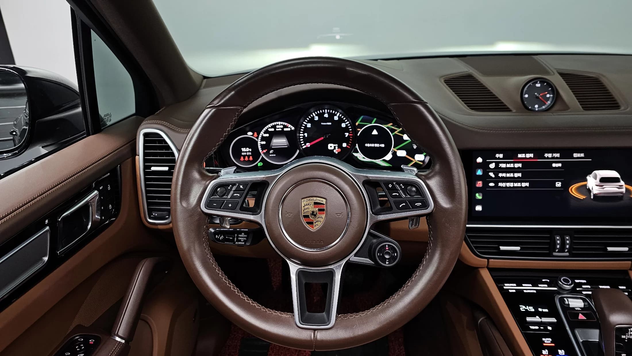 Porsche CAYENNE 3.0 PLATINUM EDITION, 2023 г. 63377 км. — фото 13