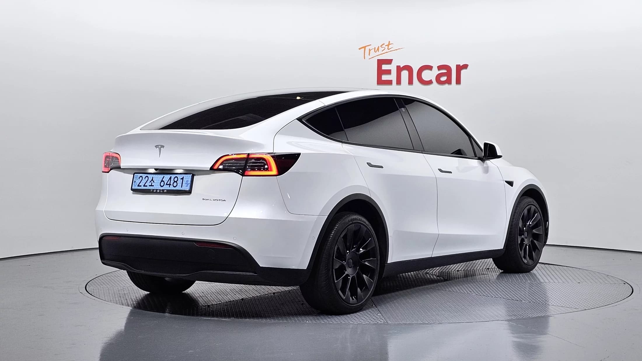 Tesla Model Y Long Range, электромобиль, 2022 г. 82506 км. — фото 2