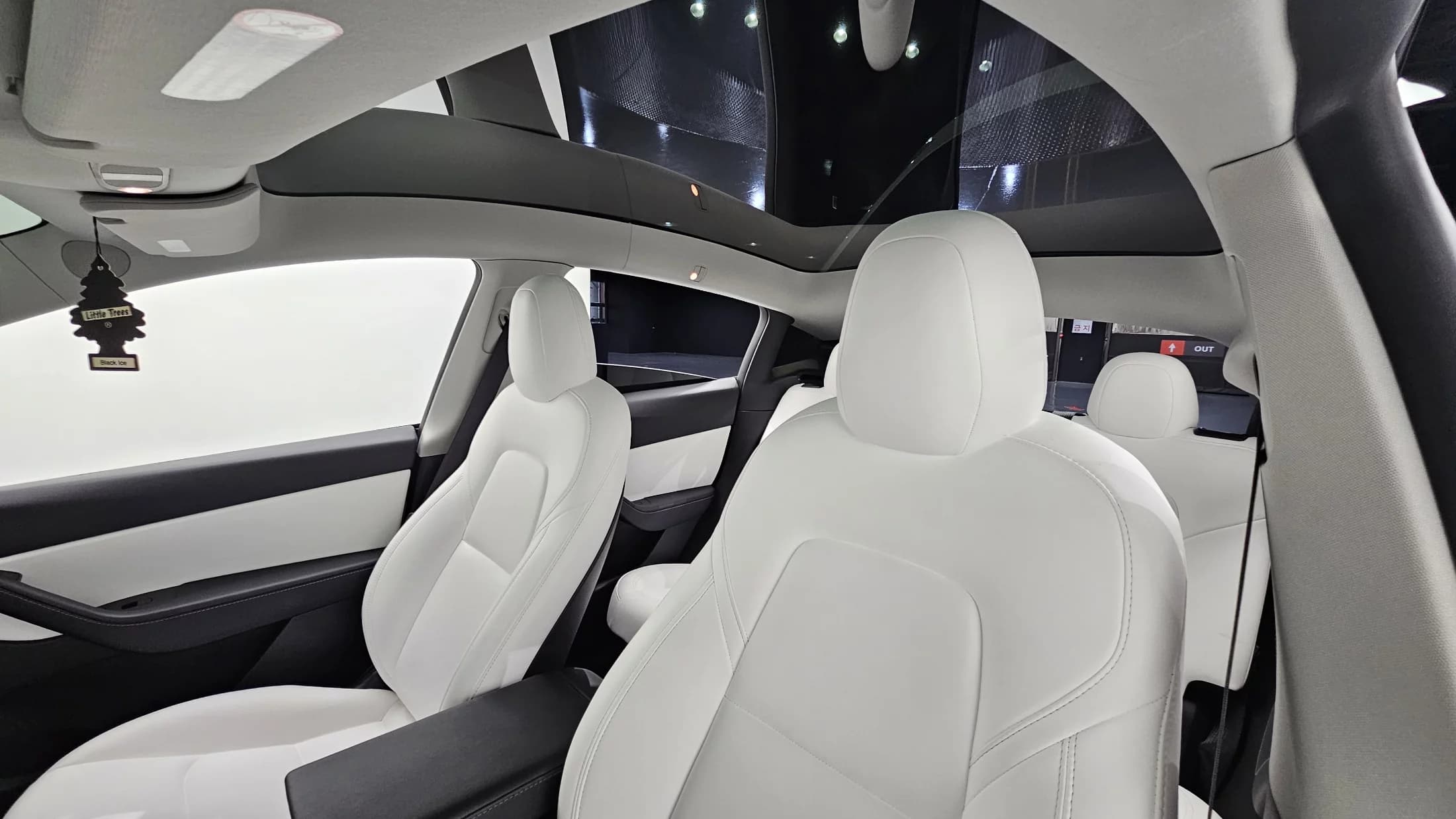 Tesla Model Y Long Range, электромобиль, 2022 г. 82506 км. — фото 19