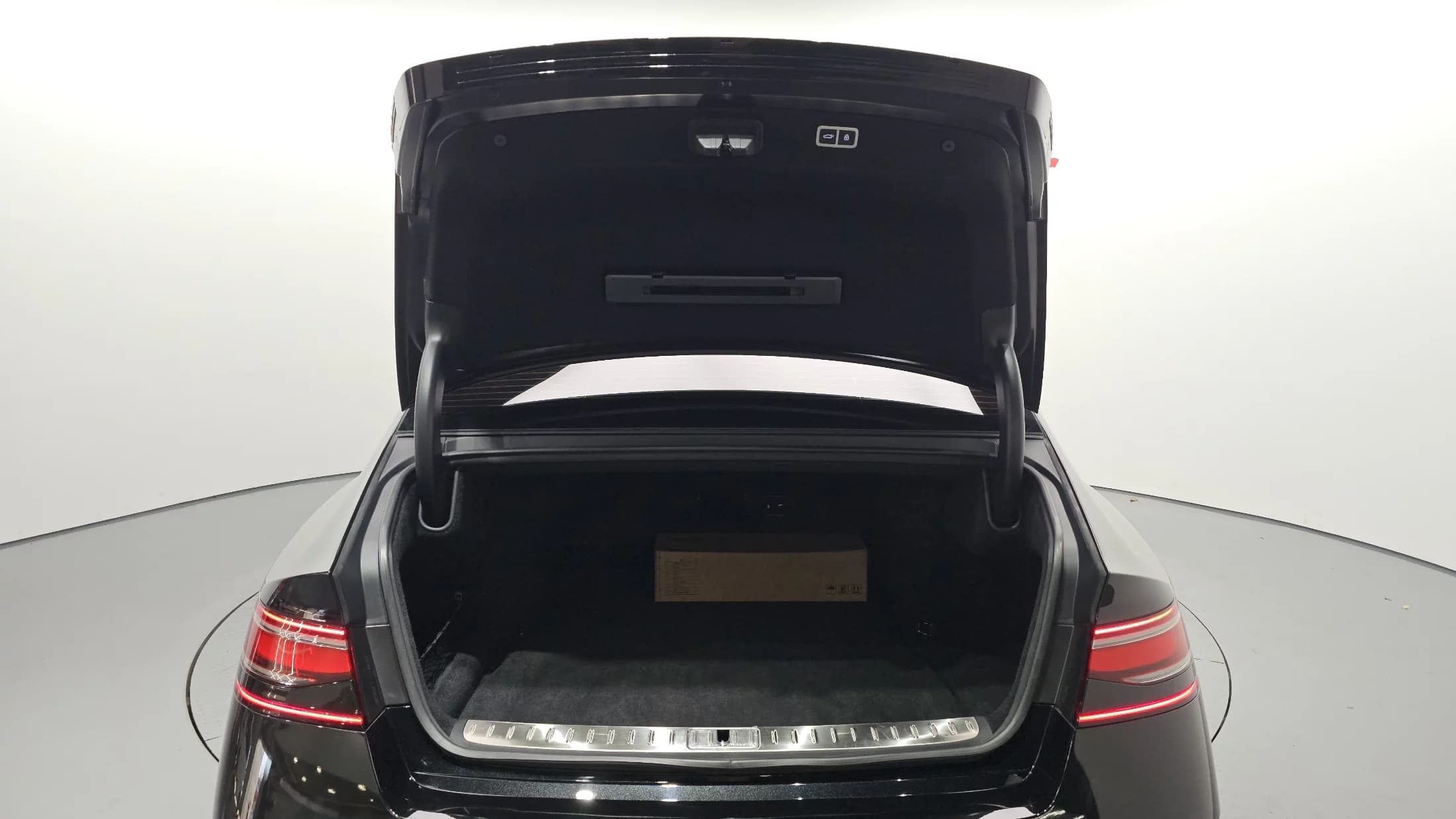 Genesis G90 Gasoline 3.5 Turbo AWD, 2023 г. 12722 км. — фото 20