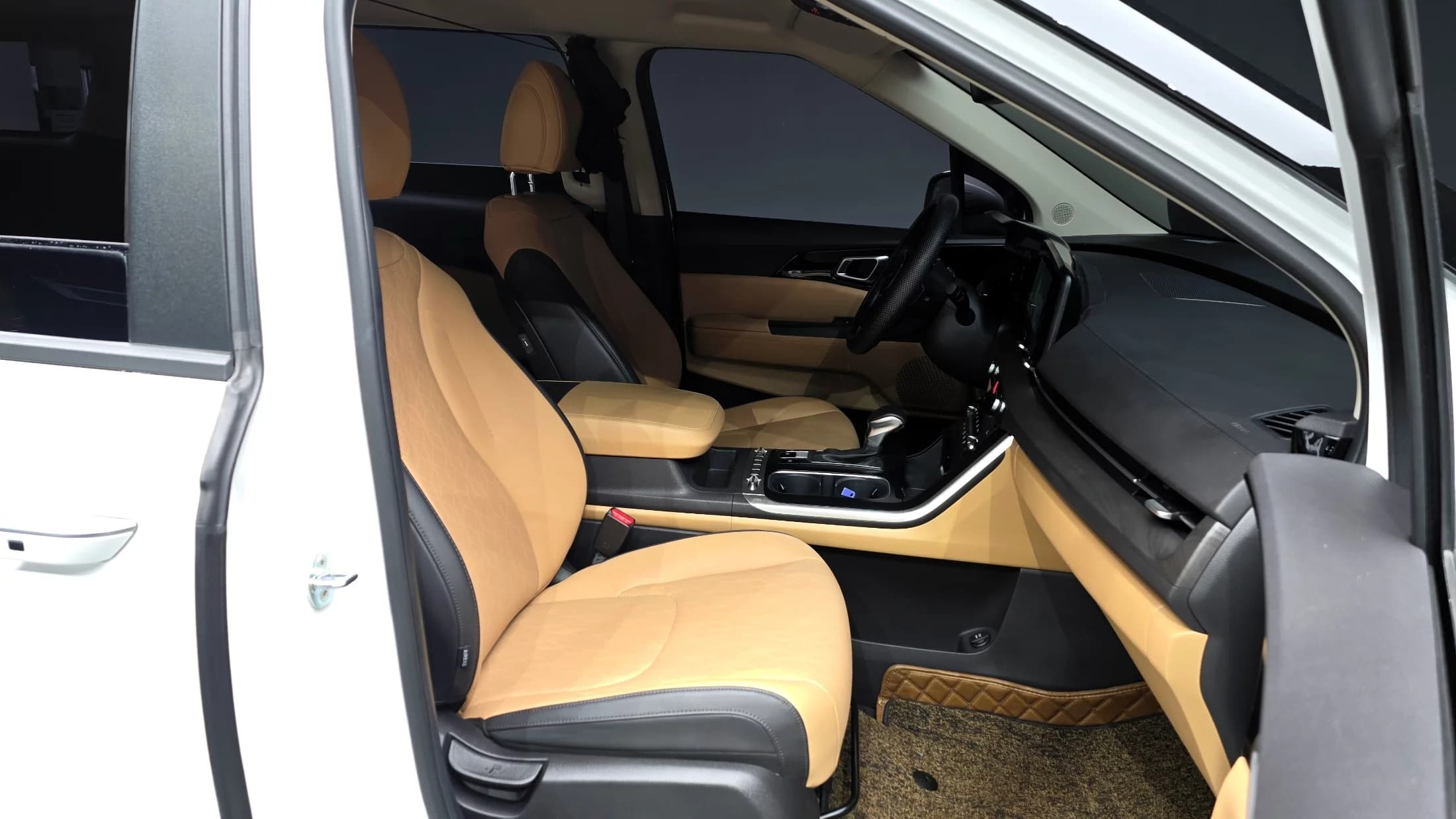 Kia Carnival 9-Seater Prestige, 2021 г. 33138 км. — фото 11