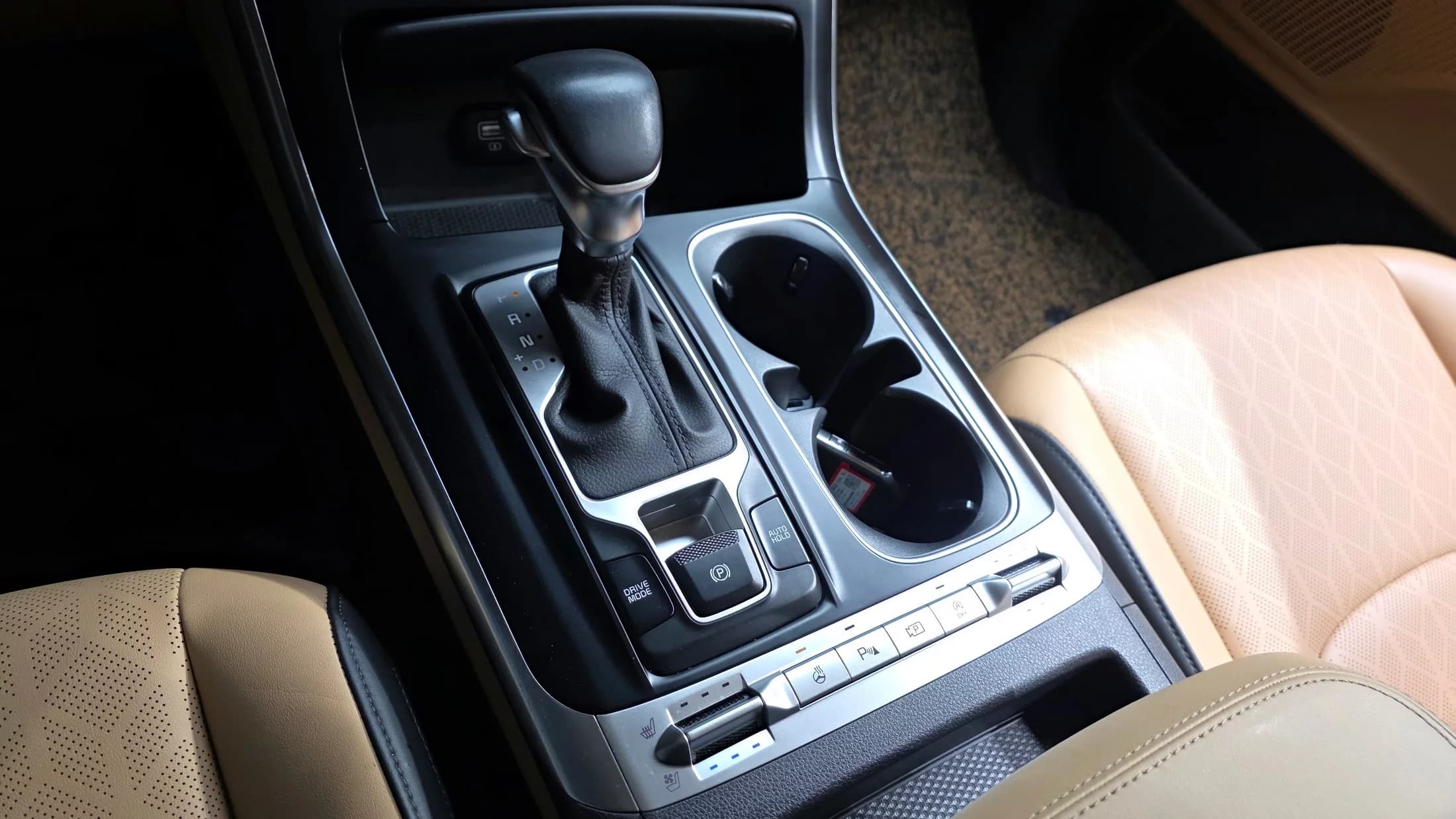 Kia Carnival 9-Seater Prestige, 2021 г. 33138 км. — фото 9