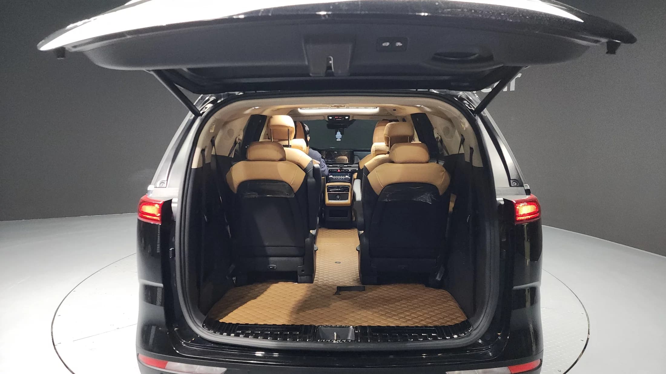 Kia Carnival Gasoline 9-Seater Noblesse, 2023 г. 54980 км. — фото 20