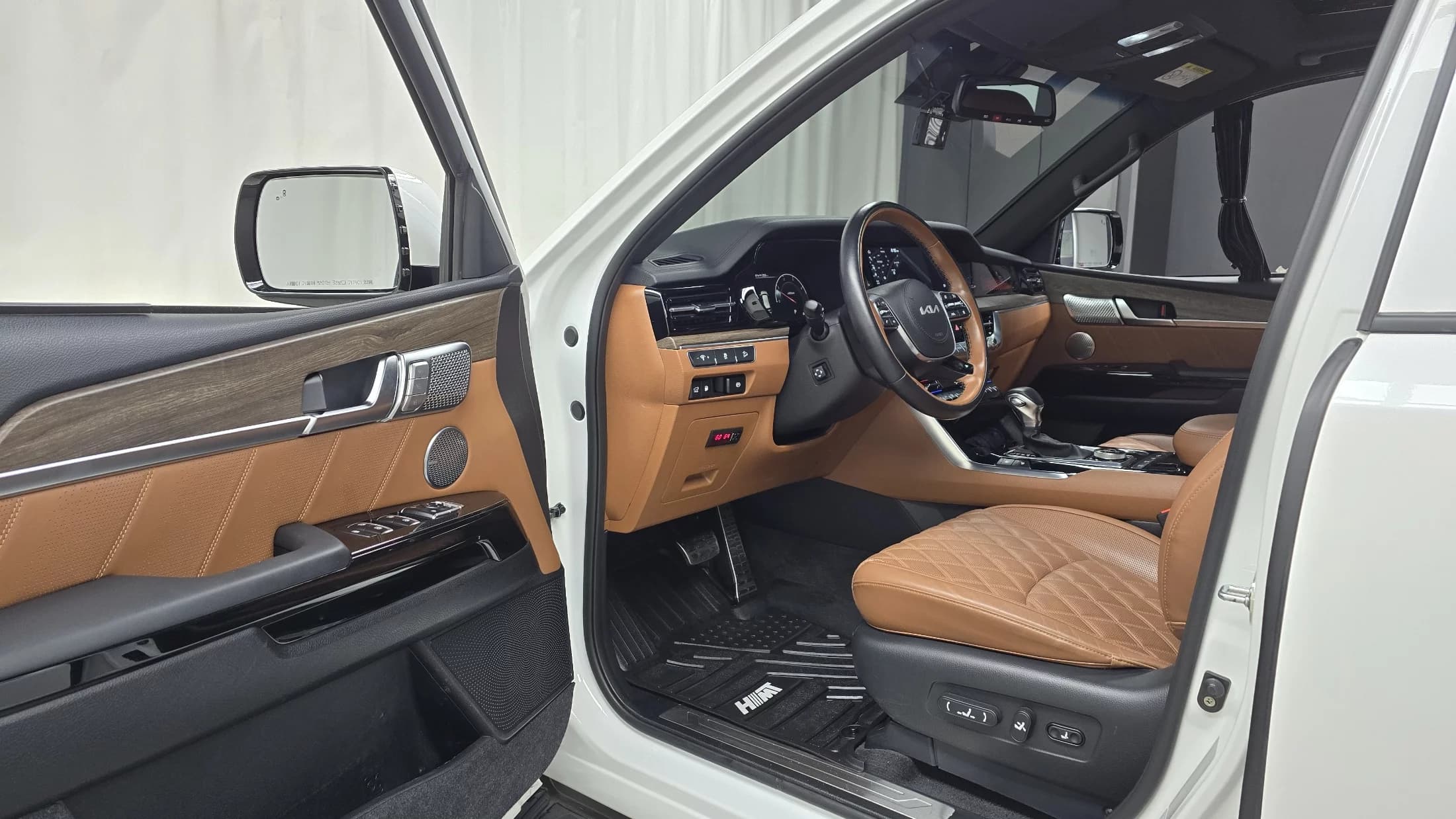 Kia Mohave Diesel 3.0 4WD 6-Seater Masters, 2022 г. 56559 км. — фото 11
