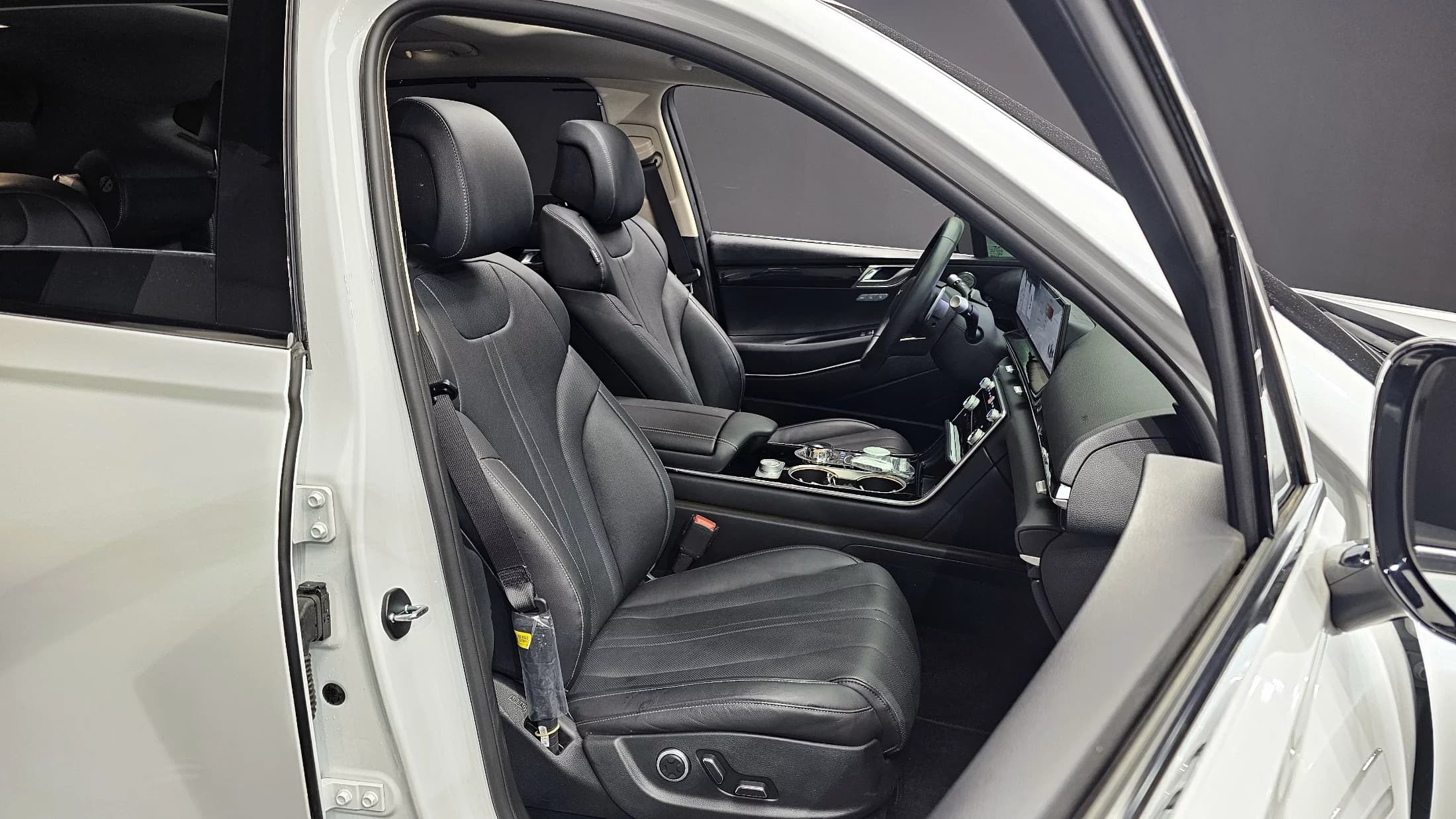 Genesis GV80 2.5T Gasoline AWD, 2025 г. 14673 км. — фото 12