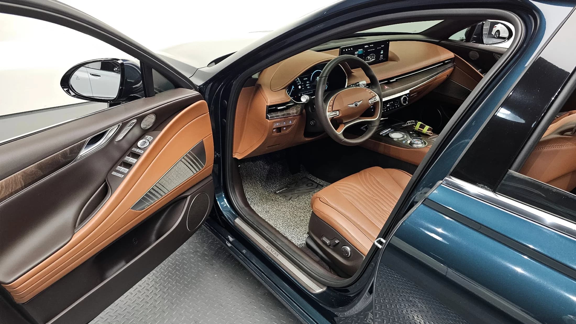 Genesis G80 Gasoline 2.5 Turbo AWD, 2022 г. 39226 км. — фото 11