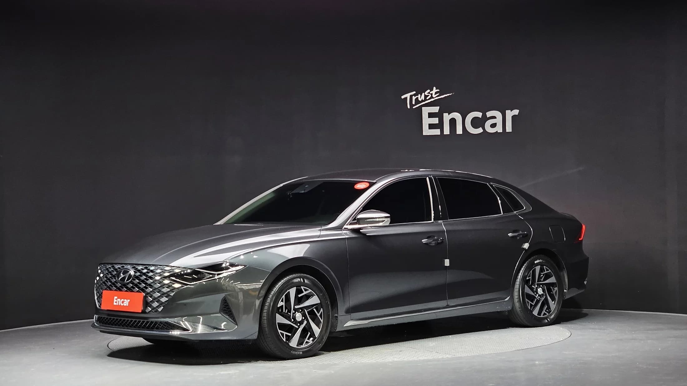 Hyundai Grandeur Premium, гибрид, 2022 г. 30138 км.