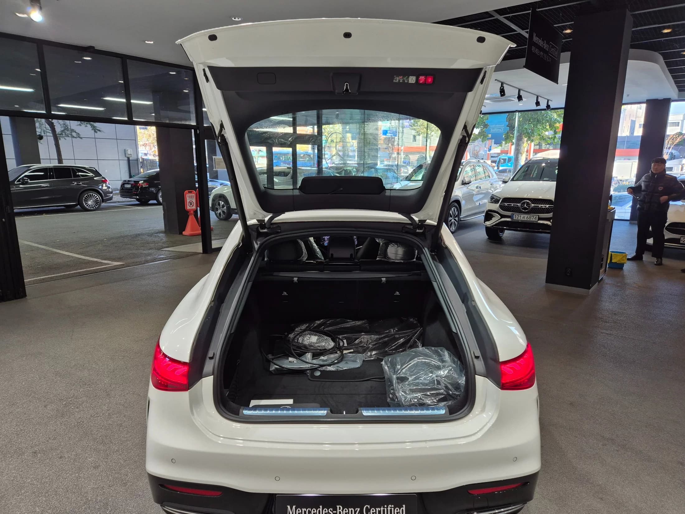 Mercedes-Benz EQS EQS450+, электромобиль, 2023 г. 2075 км. — фото 6