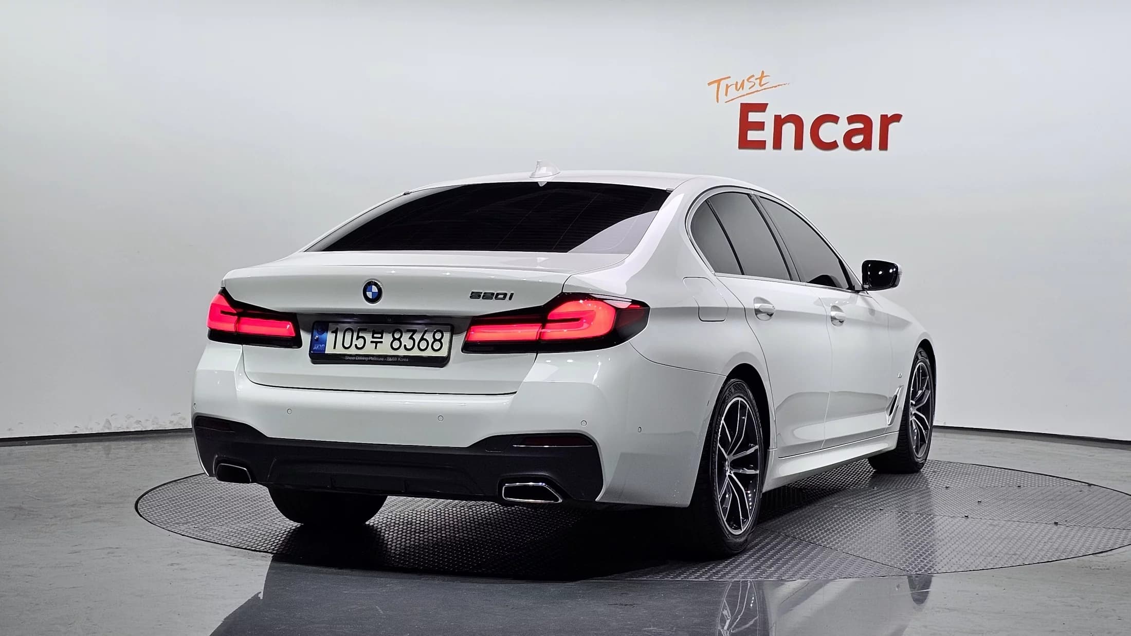 BMW 5-Series 520i M Sport, 2021 г. 105222 км. — фото 2