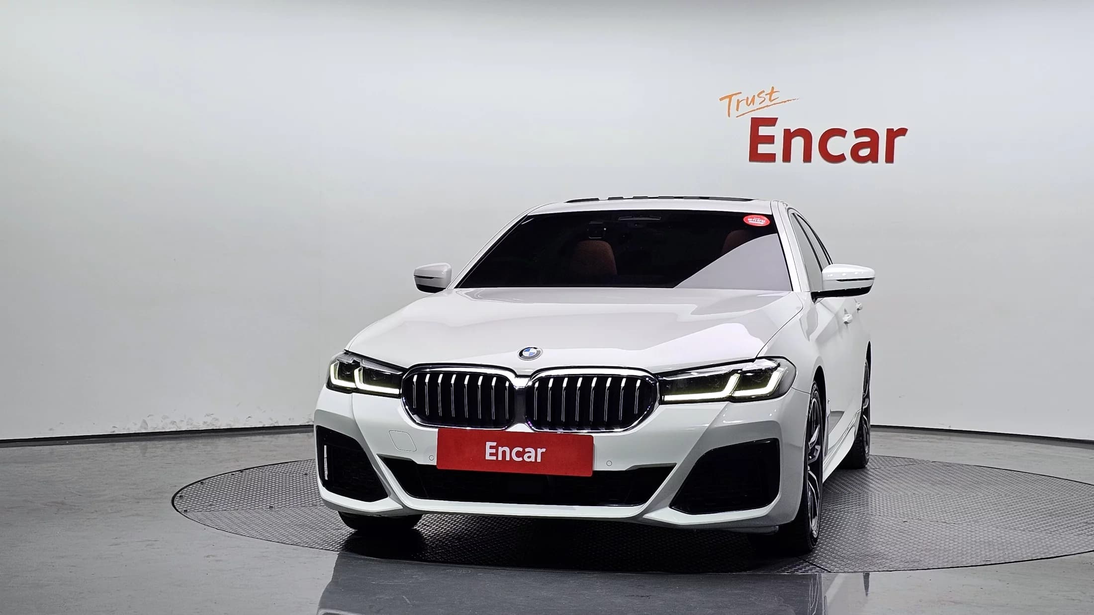 BMW 5-Series 520i M Sport, 2021 г. 105222 км. — фото 3