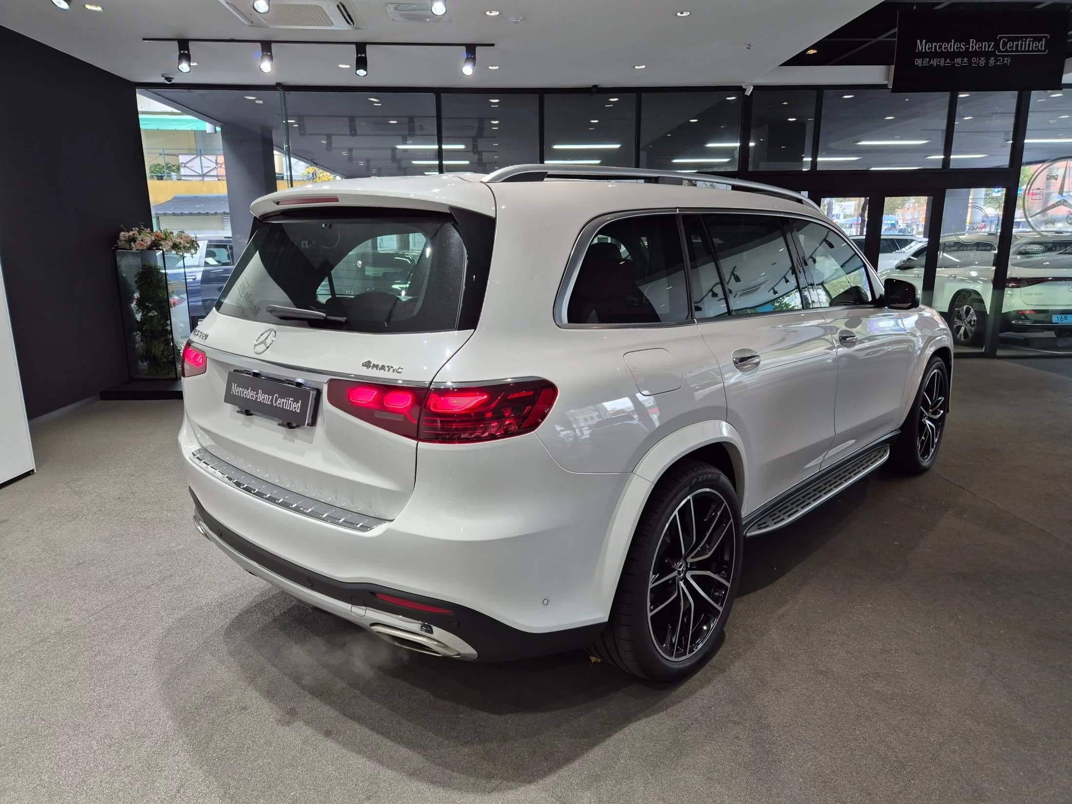 Mercedes-Benz GLS-Class GLS580 4MATIC, 2025 г. 943 км. — фото 2