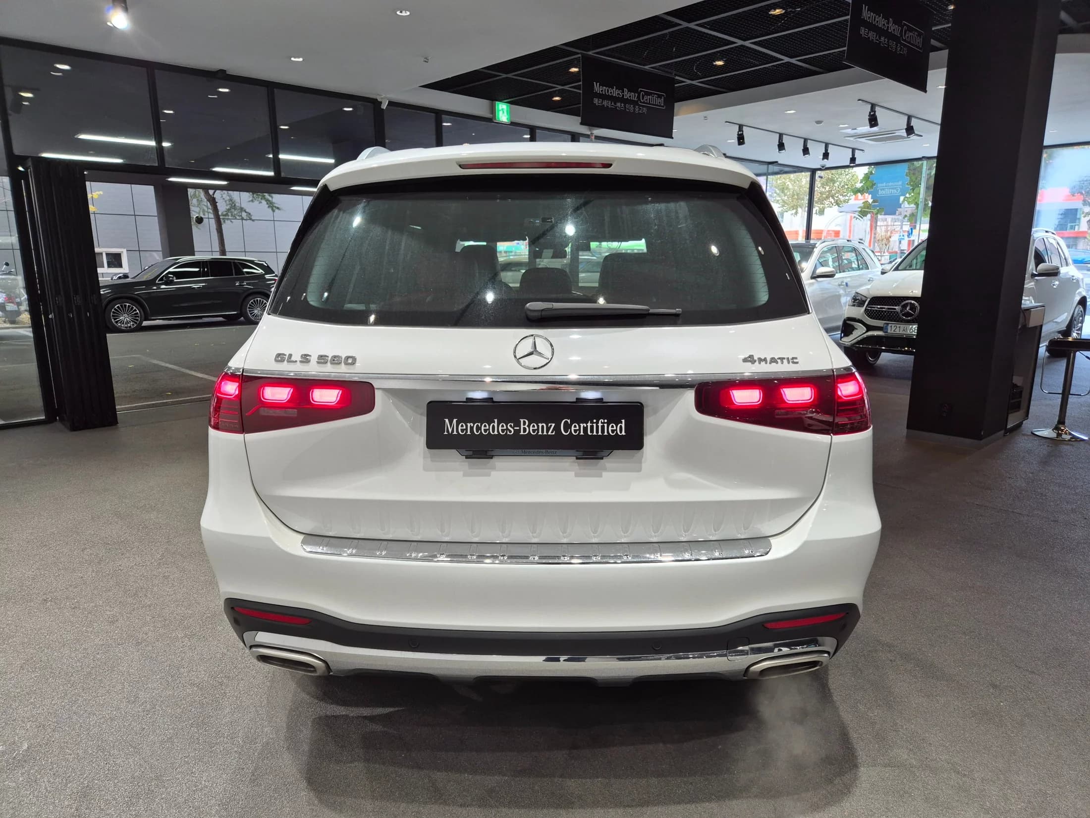 Mercedes-Benz GLS-Class GLS580 4MATIC, 2025 г. 943 км. — фото 4