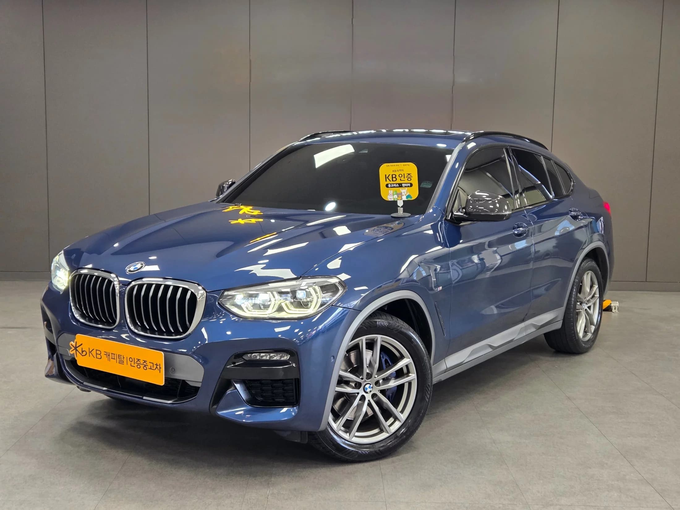 BMW X4 xDrive20i xLine, 2021 г. 64375 км. — фото 1