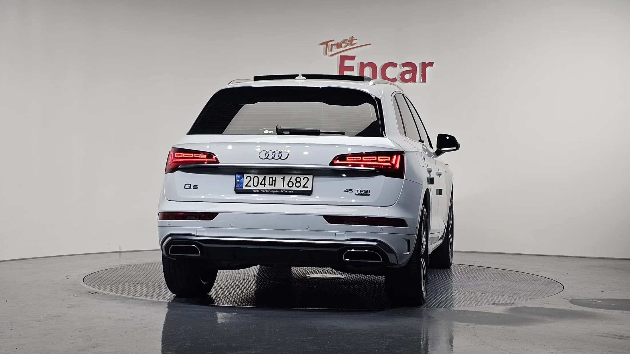 Audi Q5 45 TFSI Quattro Premium, 2023 г. 42291 км. — фото 4