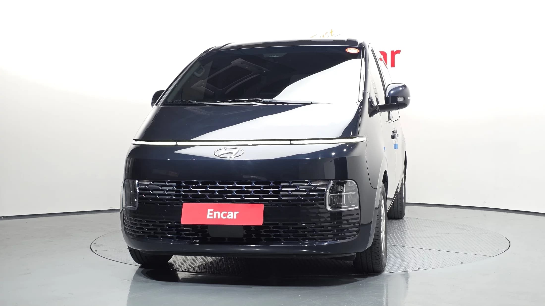 Hyundai Staria L3.5 Cargo 3-Seater Modern, 2023 г. 99206 км. — фото 3