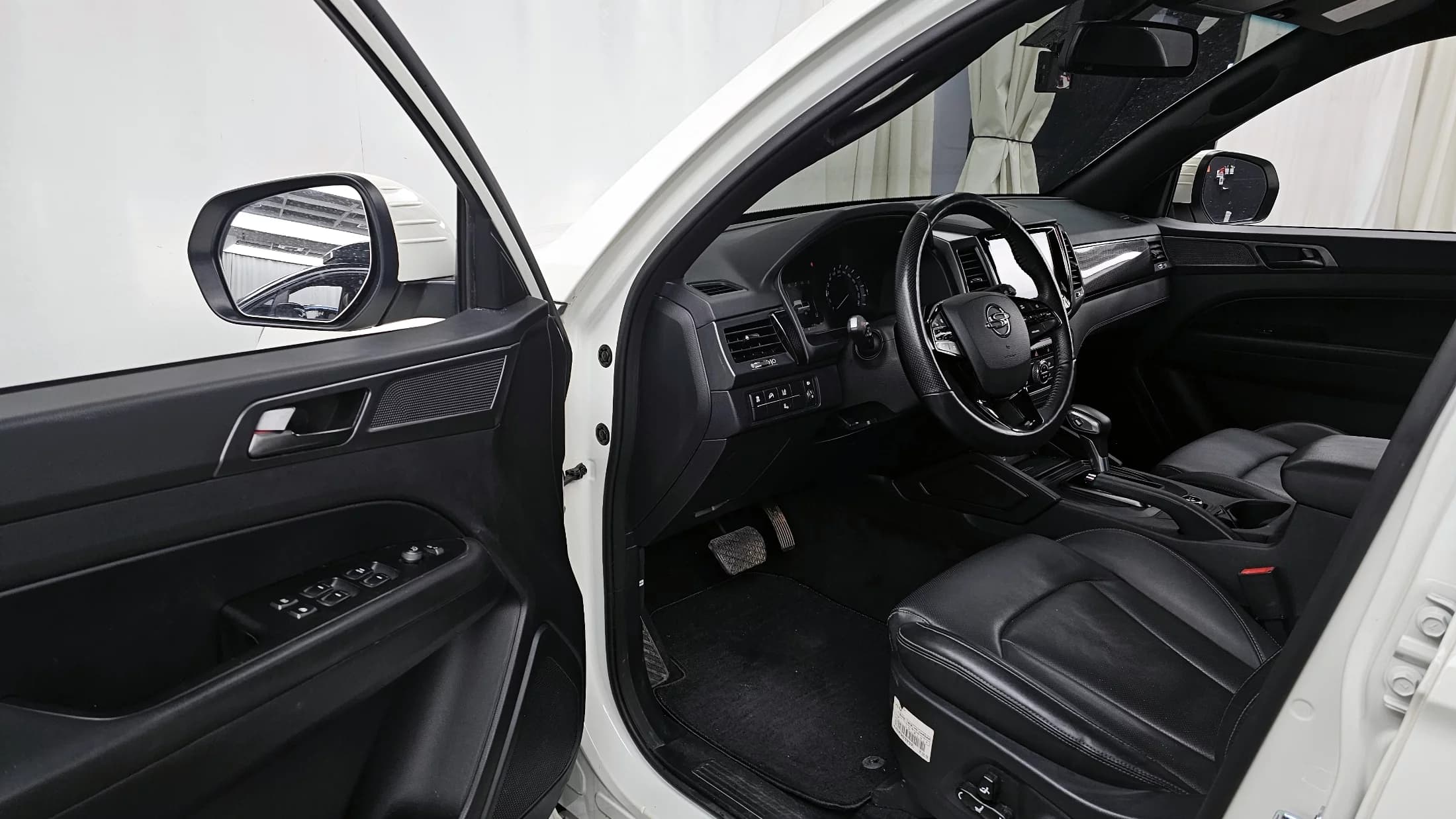 SsangYong Rexton Diesel 2.2 4WD Prestige, 2021 г. 37772 км. — фото 10