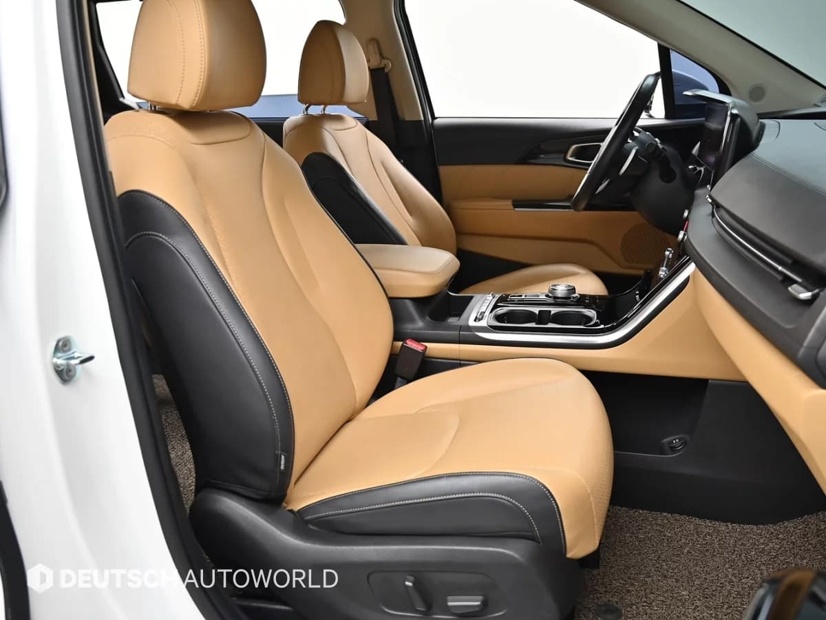 Kia Carnival 9-Seater Signature, 2021 г. 135639 км. — фото 20