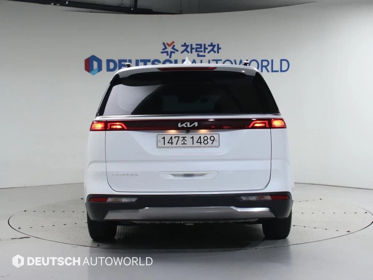 Kia Carnival 9-Seater Signature, 2021 г. 135639 км. — фото 7