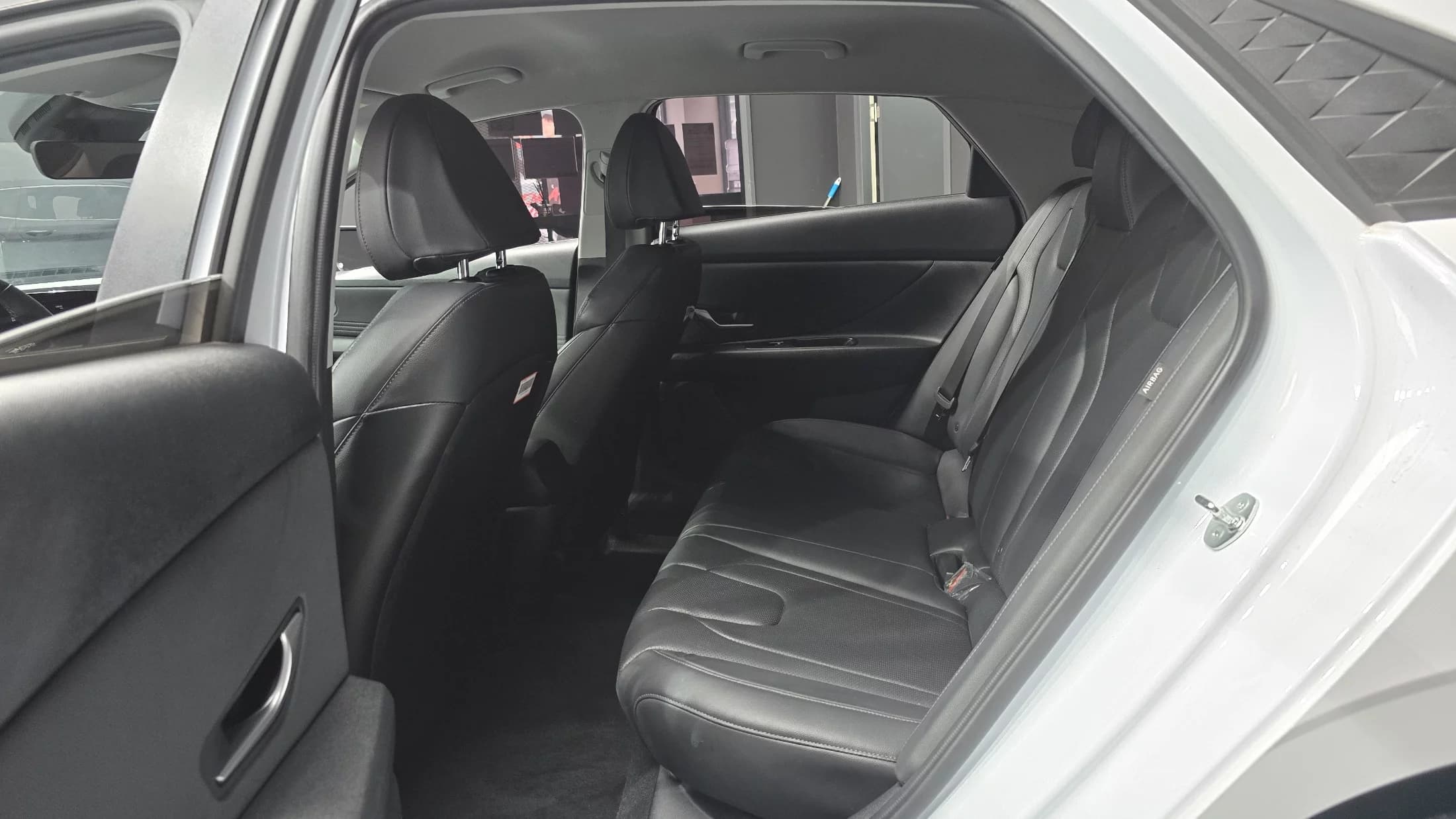 Hyundai AVANTE (Хендай Элантра) 1.6 Modern, 2024 г. 39967 км. — фото 13