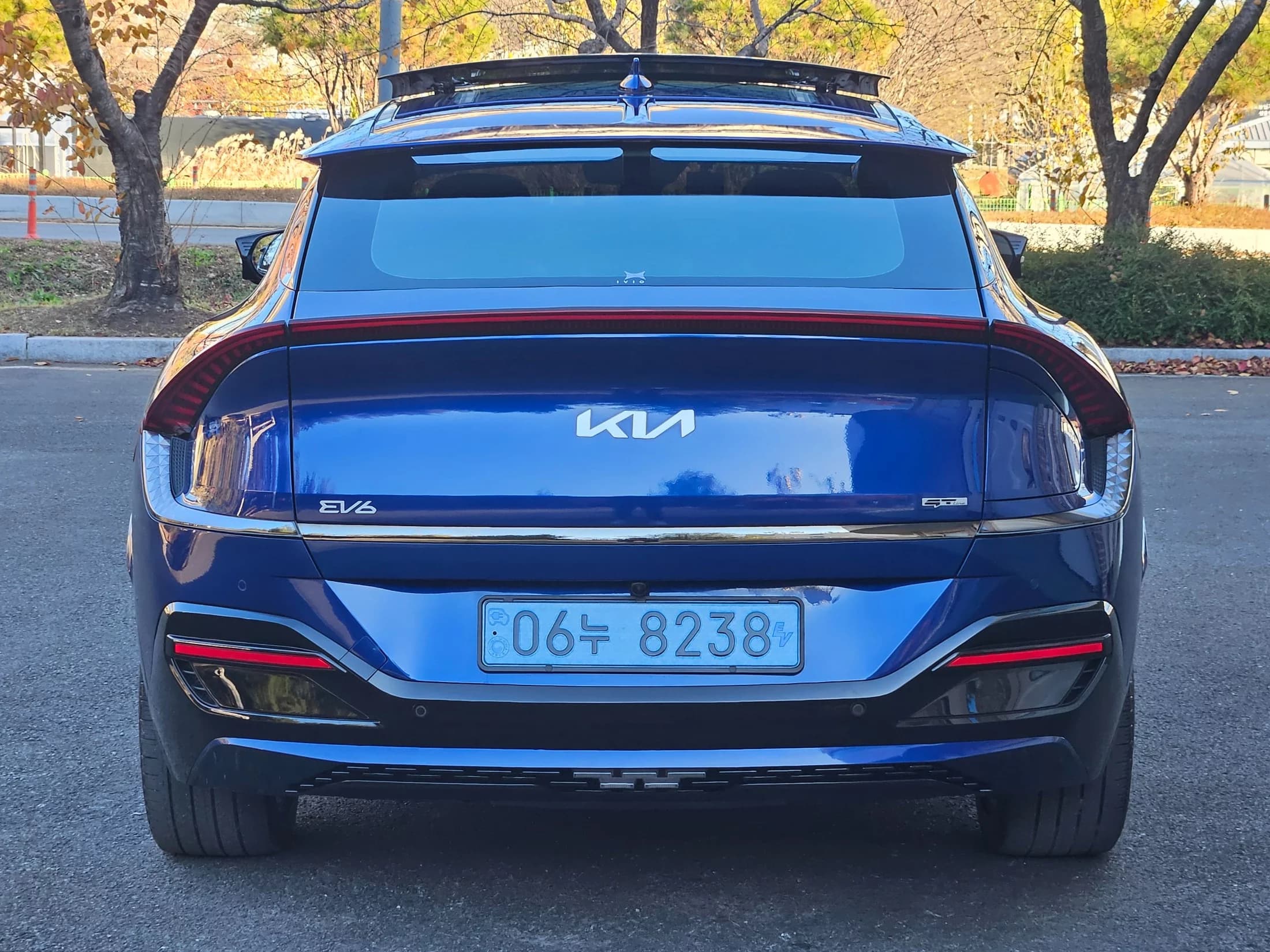 Kia EV6 GT 4WD, электромобиль, 2023 г. 47085 км. — фото 4