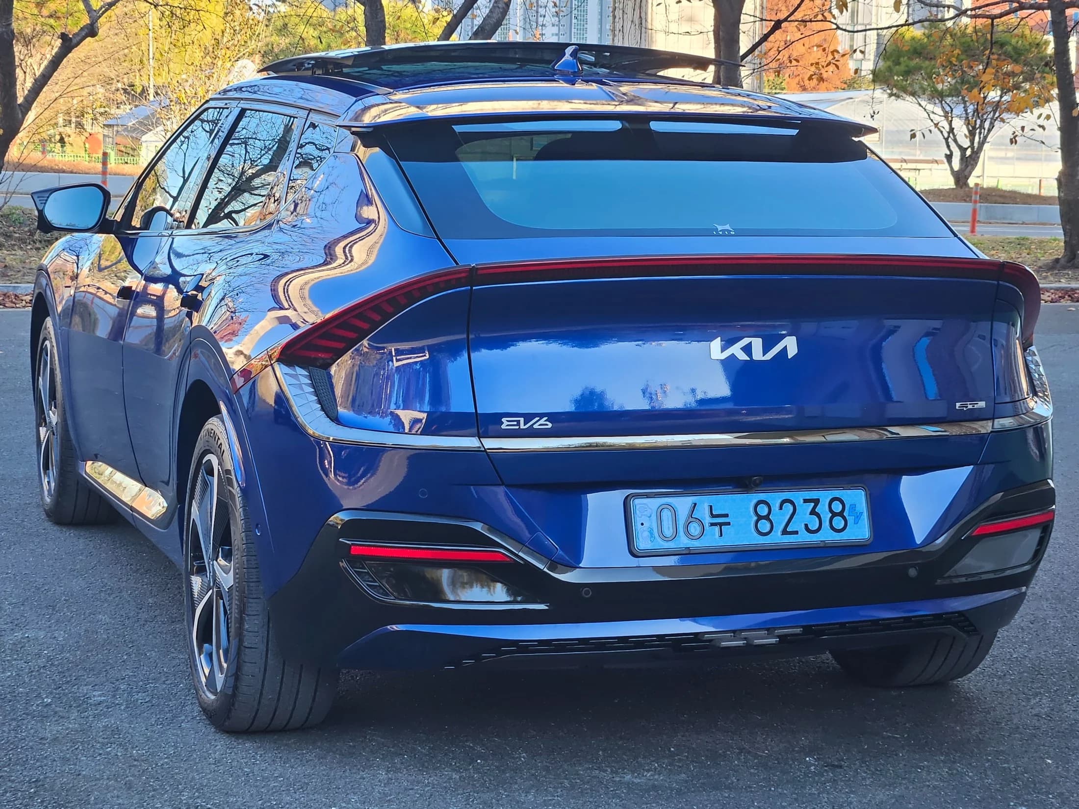 Kia EV6 GT 4WD, электромобиль, 2023 г. 47085 км. — фото 5