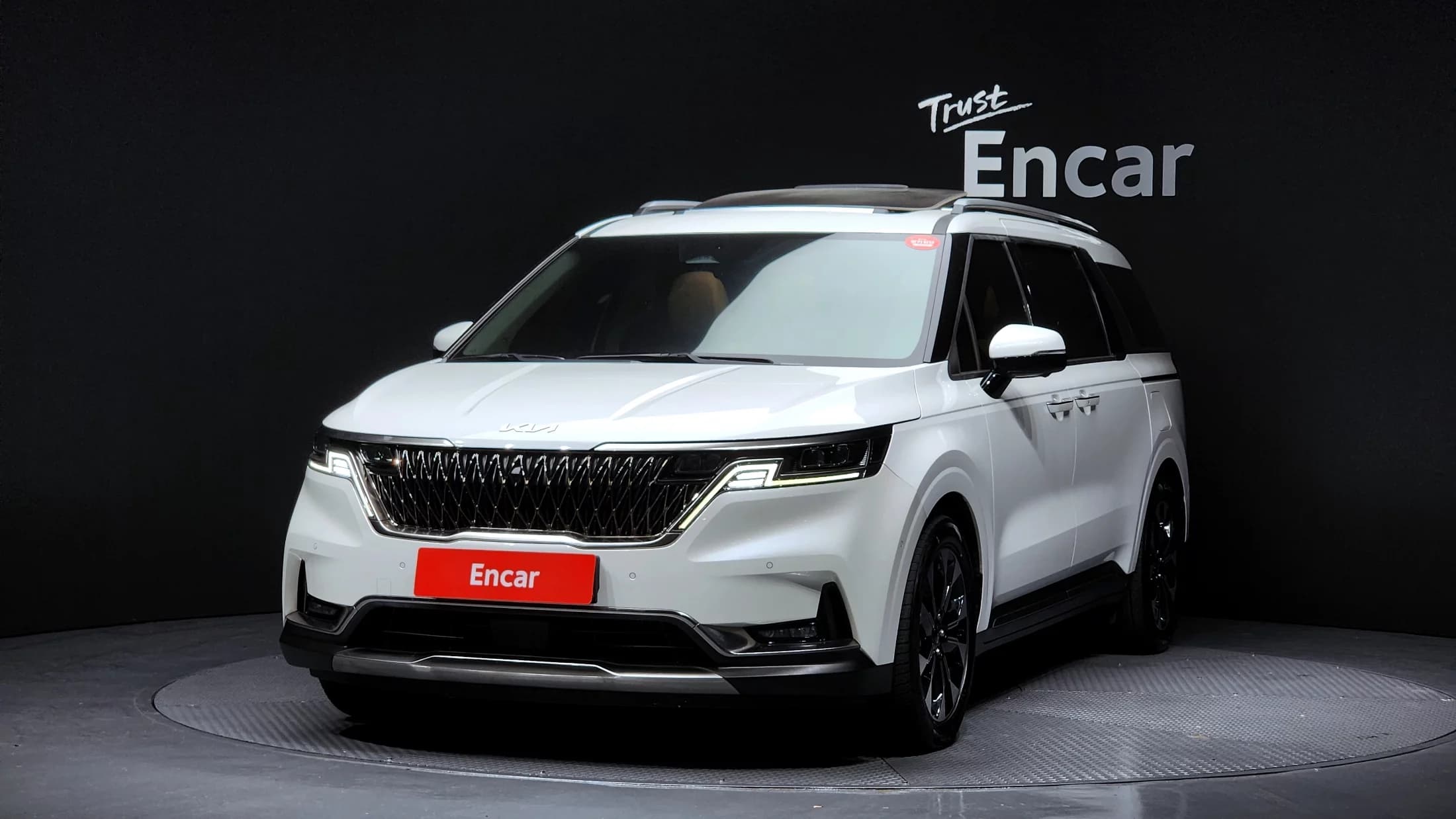 Kia Carnival 9-Seater Signature, 2022 г. 56896 км.