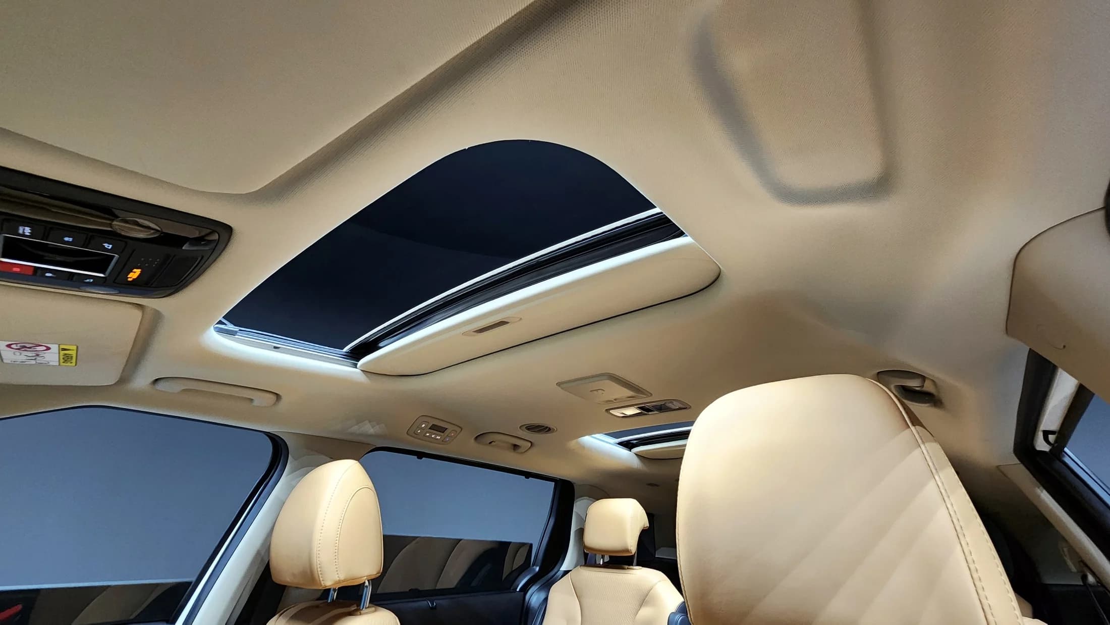Kia Carnival 9-Seater Signature, 2022 г. 56896 км. — фото 18
