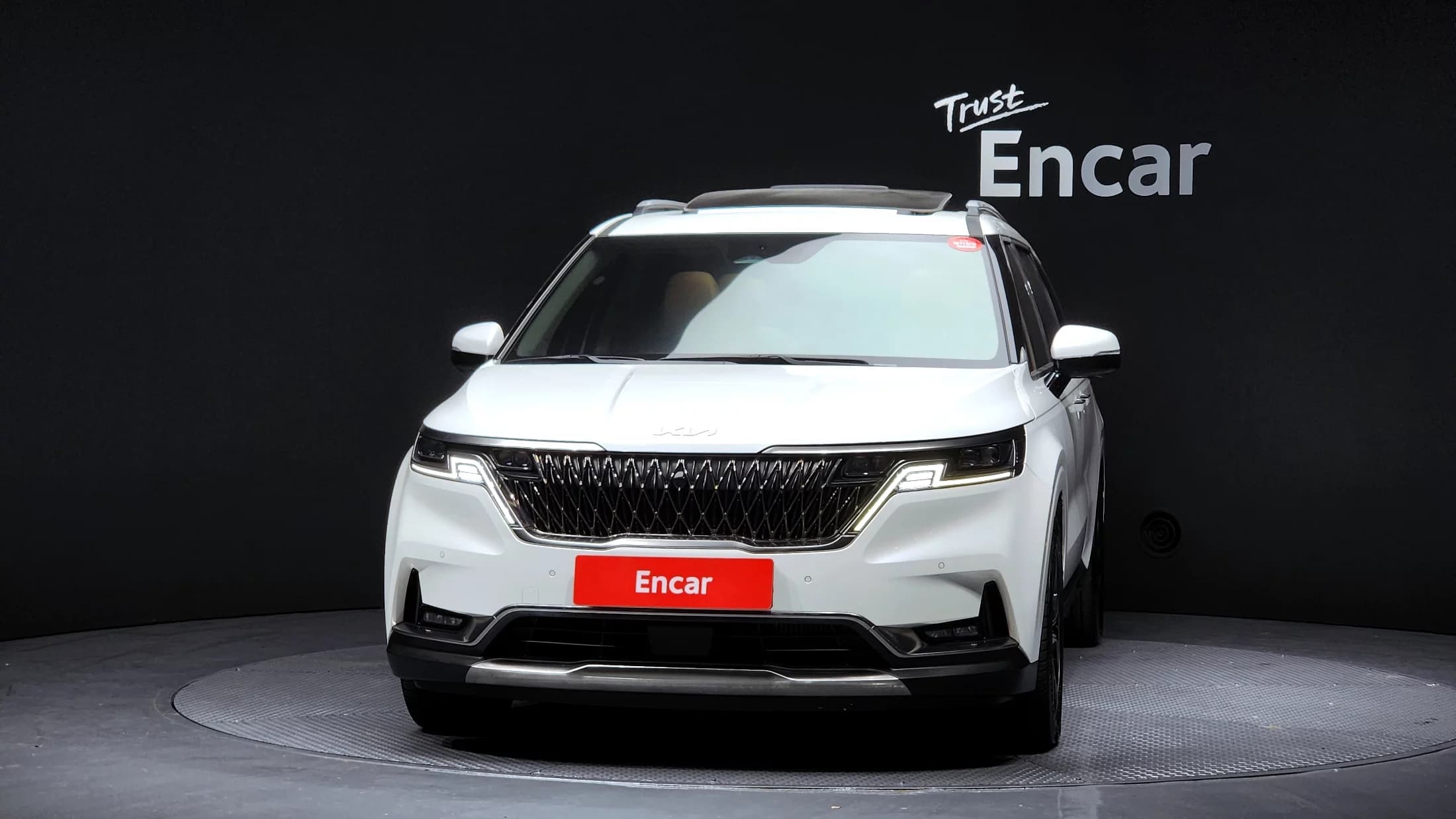 Kia Carnival 9-Seater Signature, 2022 г. 56896 км. — фото 3