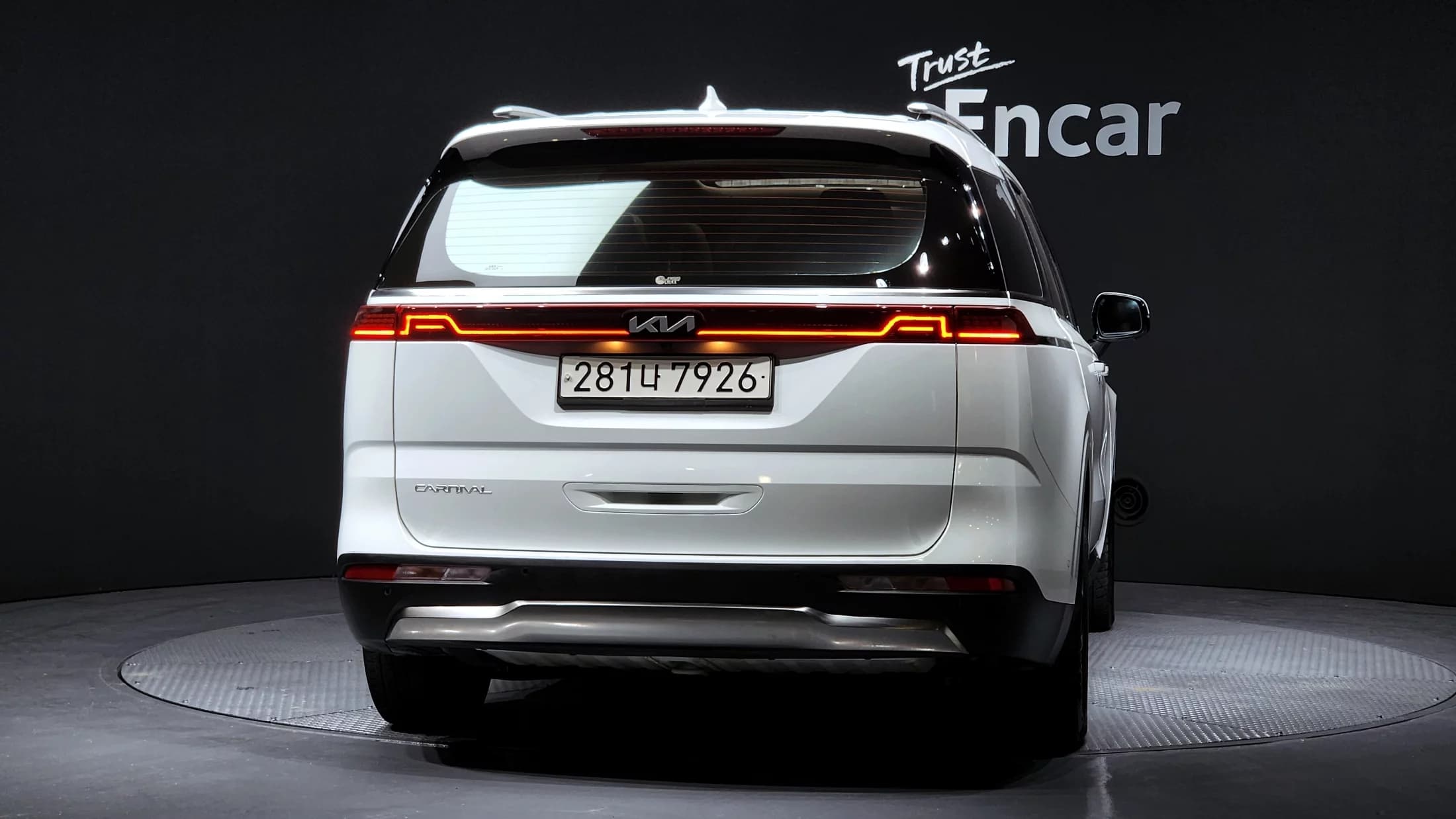 Kia Carnival 9-Seater Signature, 2022 г. 56896 км. — фото 4