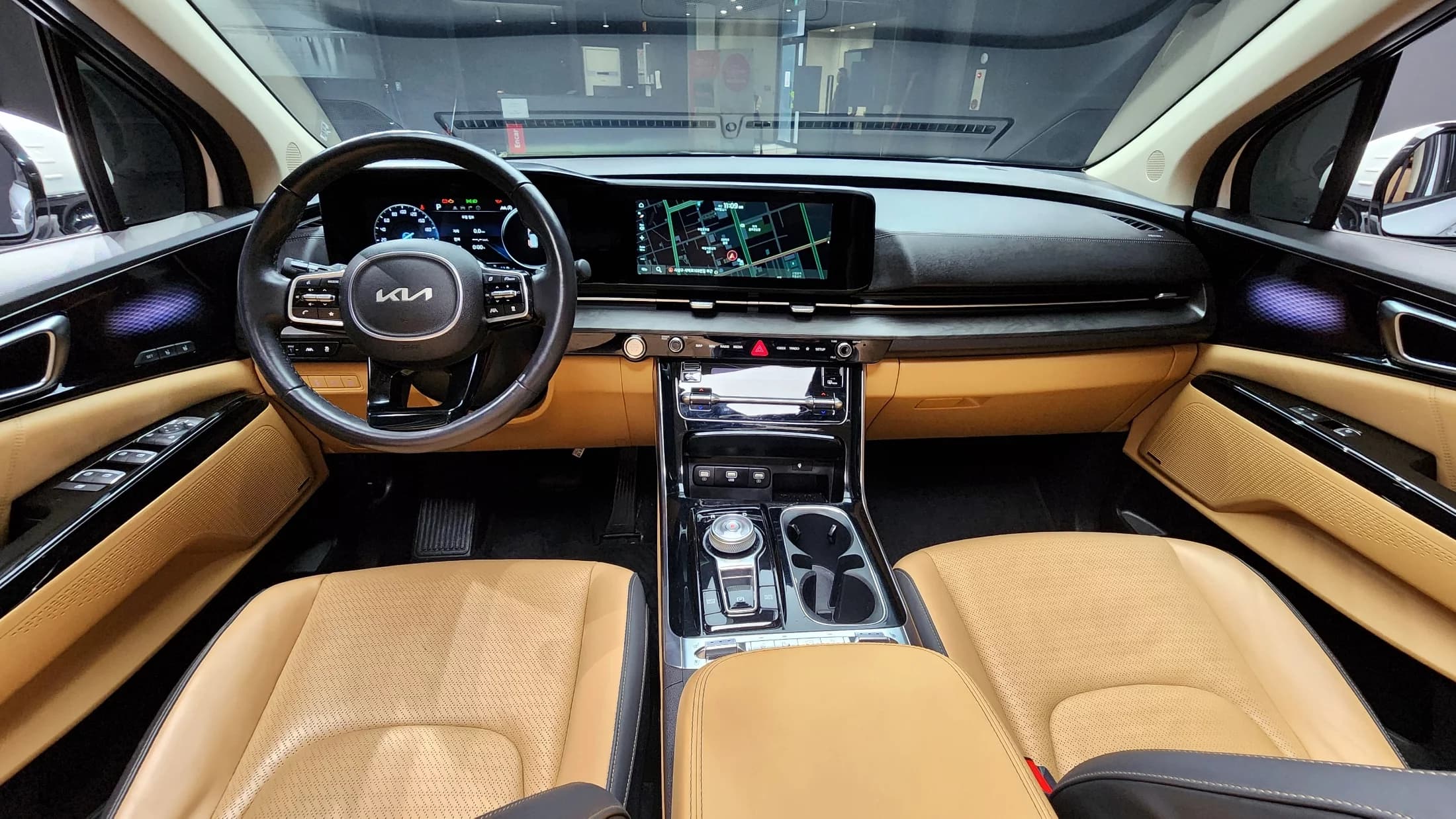 Kia Carnival 9-Seater Signature, 2022 г. 56896 км. — фото 7