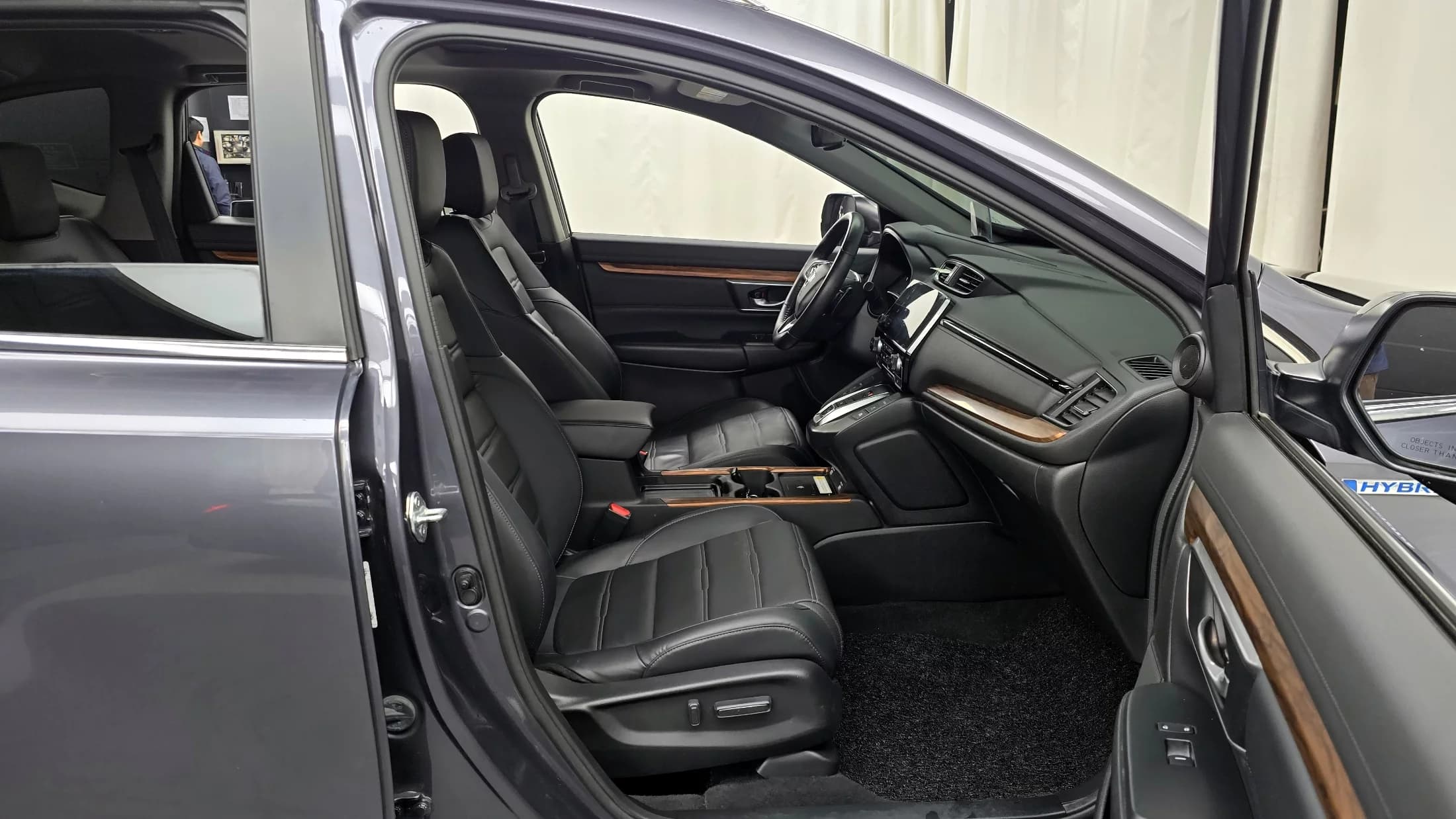 Honda CR-V 2.0 Hybrid Touring 4WD, гибрид, 2022 г. 67438 км. — фото 11