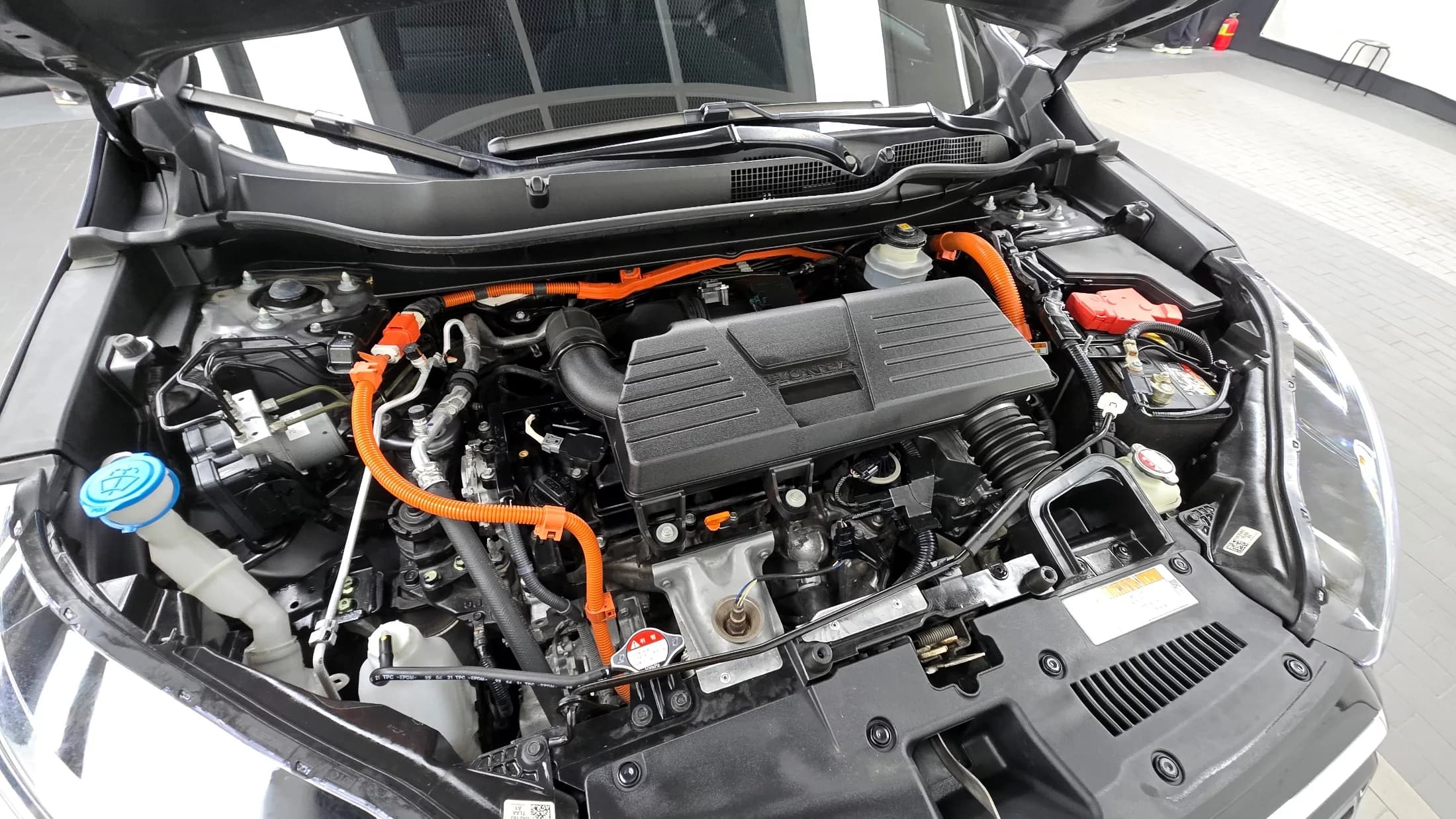 Honda CR-V 2.0 Hybrid Touring 4WD, гибрид, 2022 г. 67438 км. — фото 6