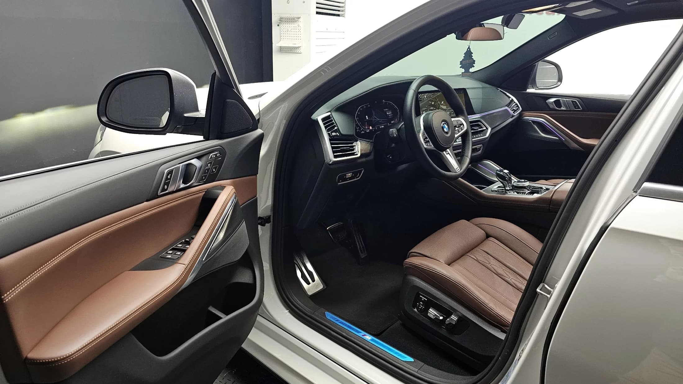 BMW X6 xDrive40i M Sport, 2022 г. 58602 км. — фото 9
