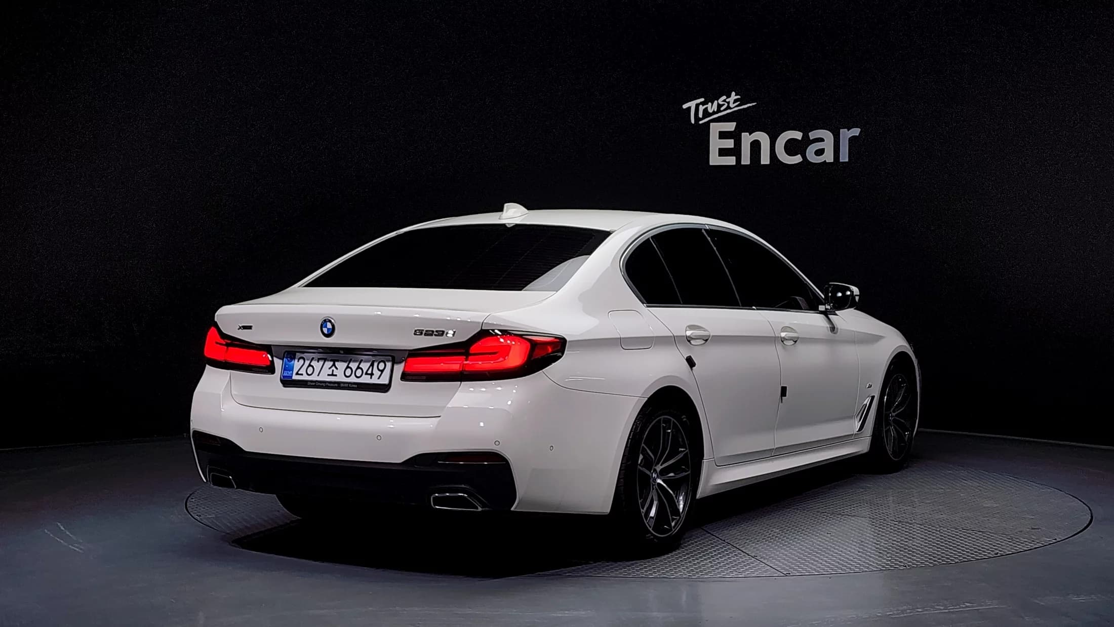 BMW 5-Series 523d xDrive M Sport, 2022 г. 96170 км. — фото 2
