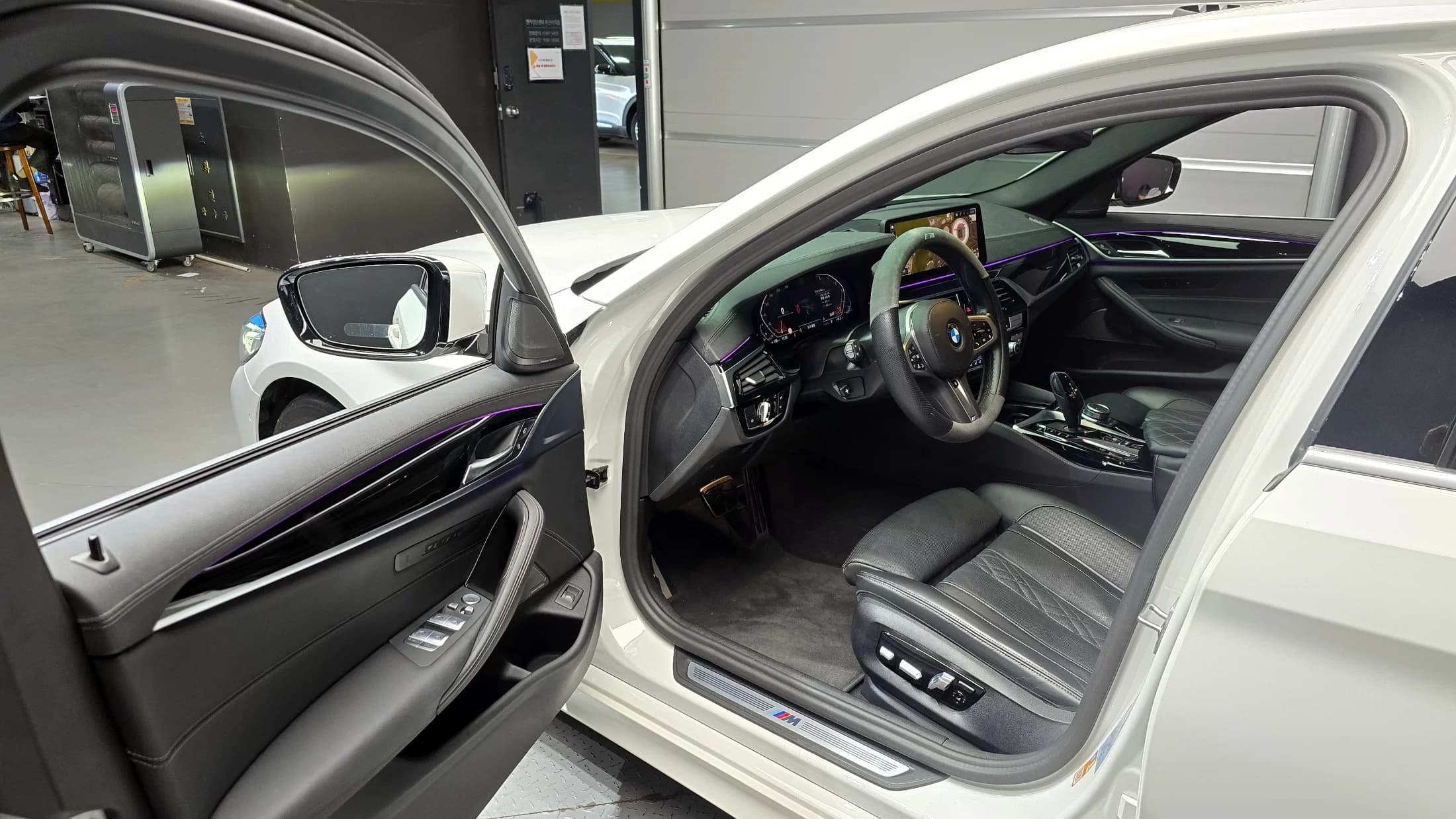 BMW 5-Series 530i M Sport Package, 2022 г. 38077 км. — фото 11