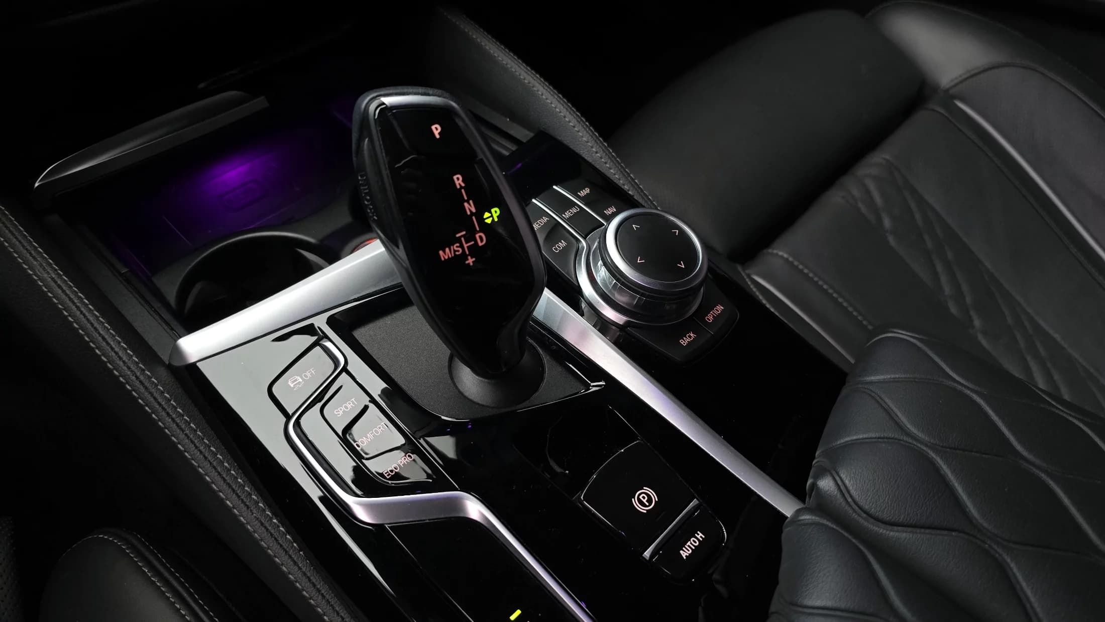 BMW 5-Series 530i M Sport Package, 2022 г. 38077 км. — фото 9