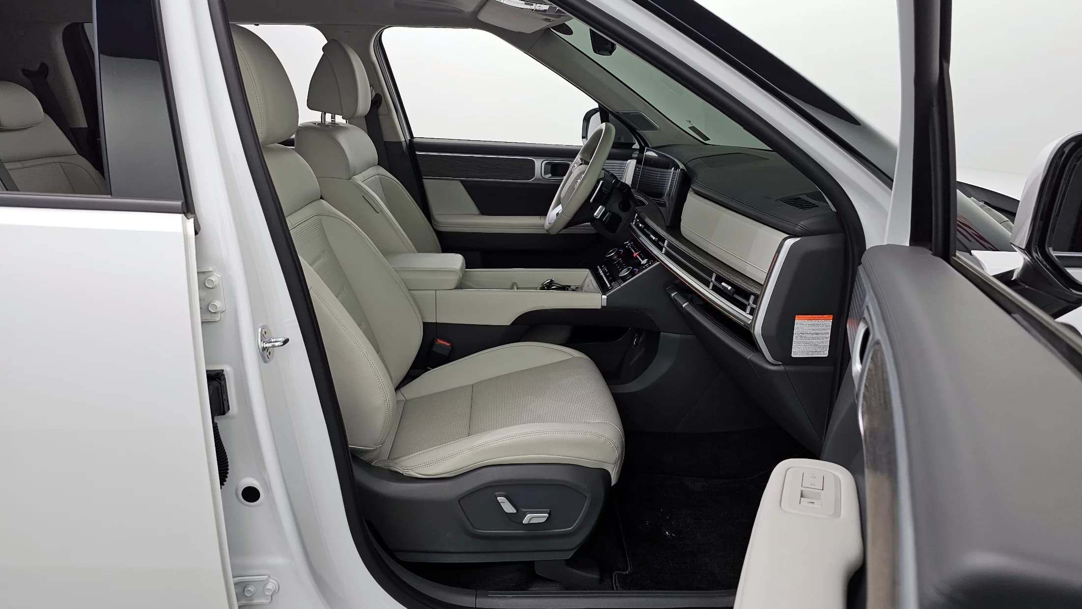 Hyundai Santa Fe HEV 1.6 2WD Prestige, гибрид, 2023 г. 29707 км. — фото 11