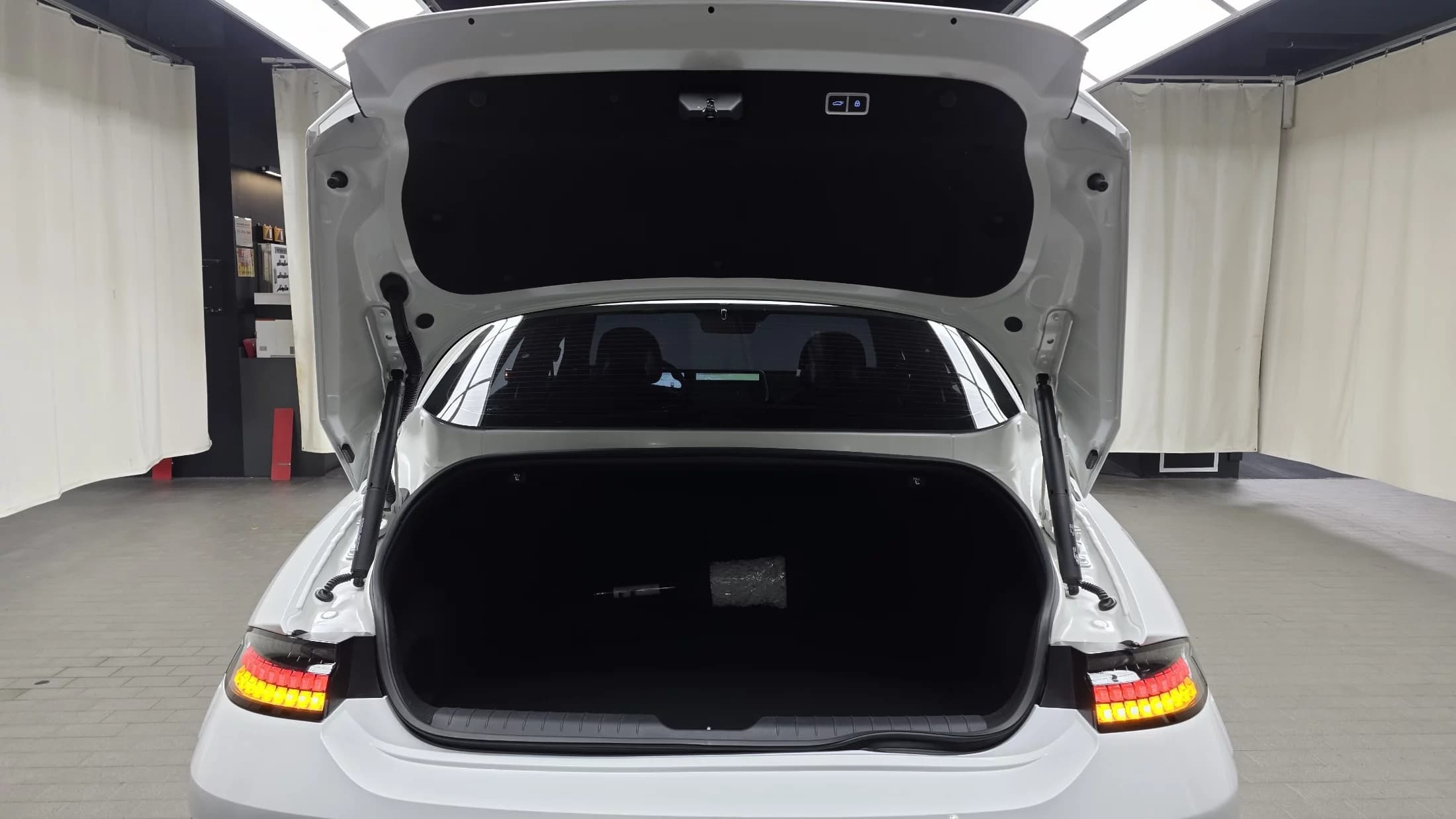 Hyundai Ioniq 6 Long Range AWD Prestige, электромобиль, 2024 г. 5912 км. — фото 20