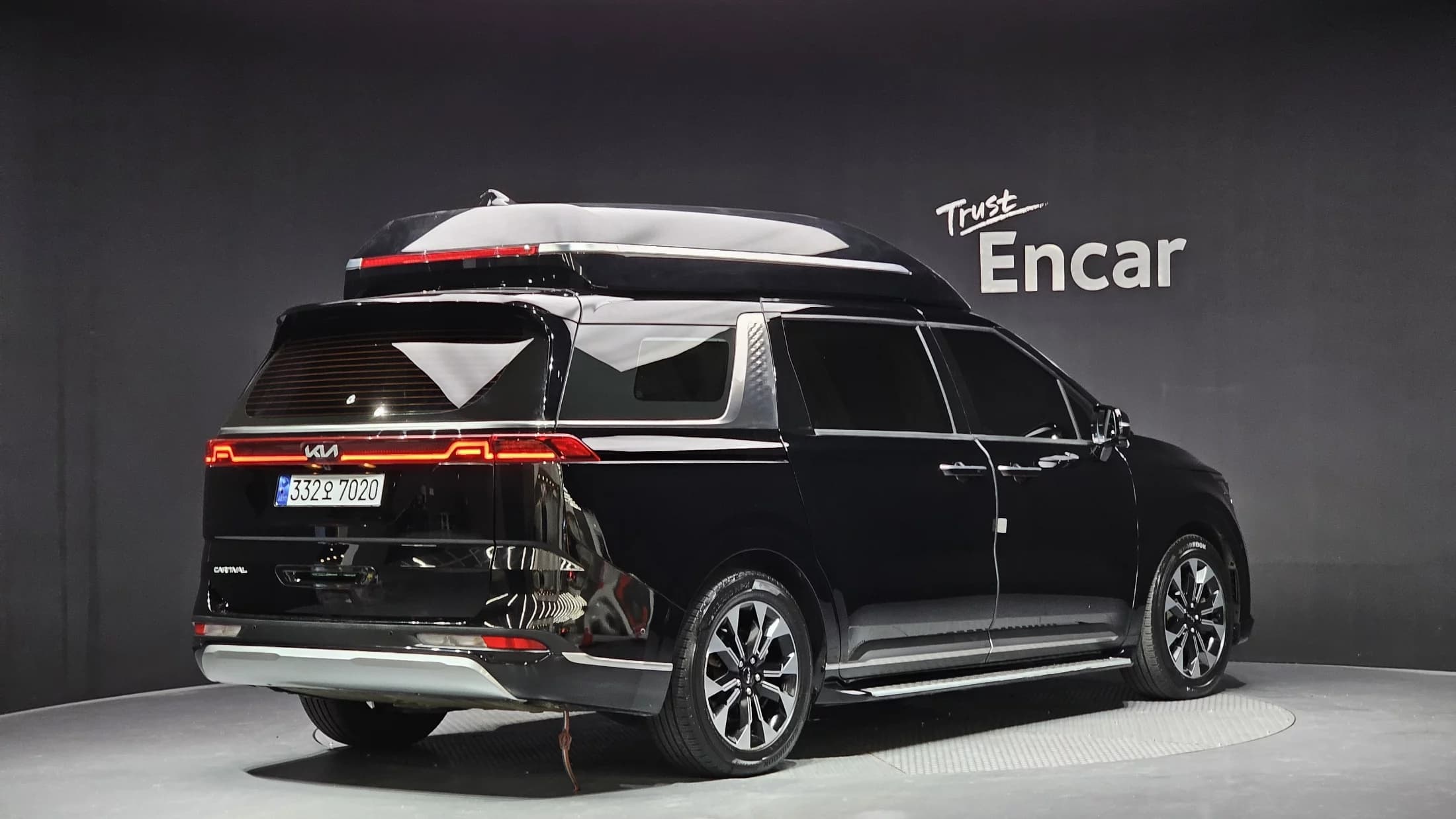 Kia Carnival 9-Seater Hi-Limousine Signature, 2021 г. 114472 км. — фото 2