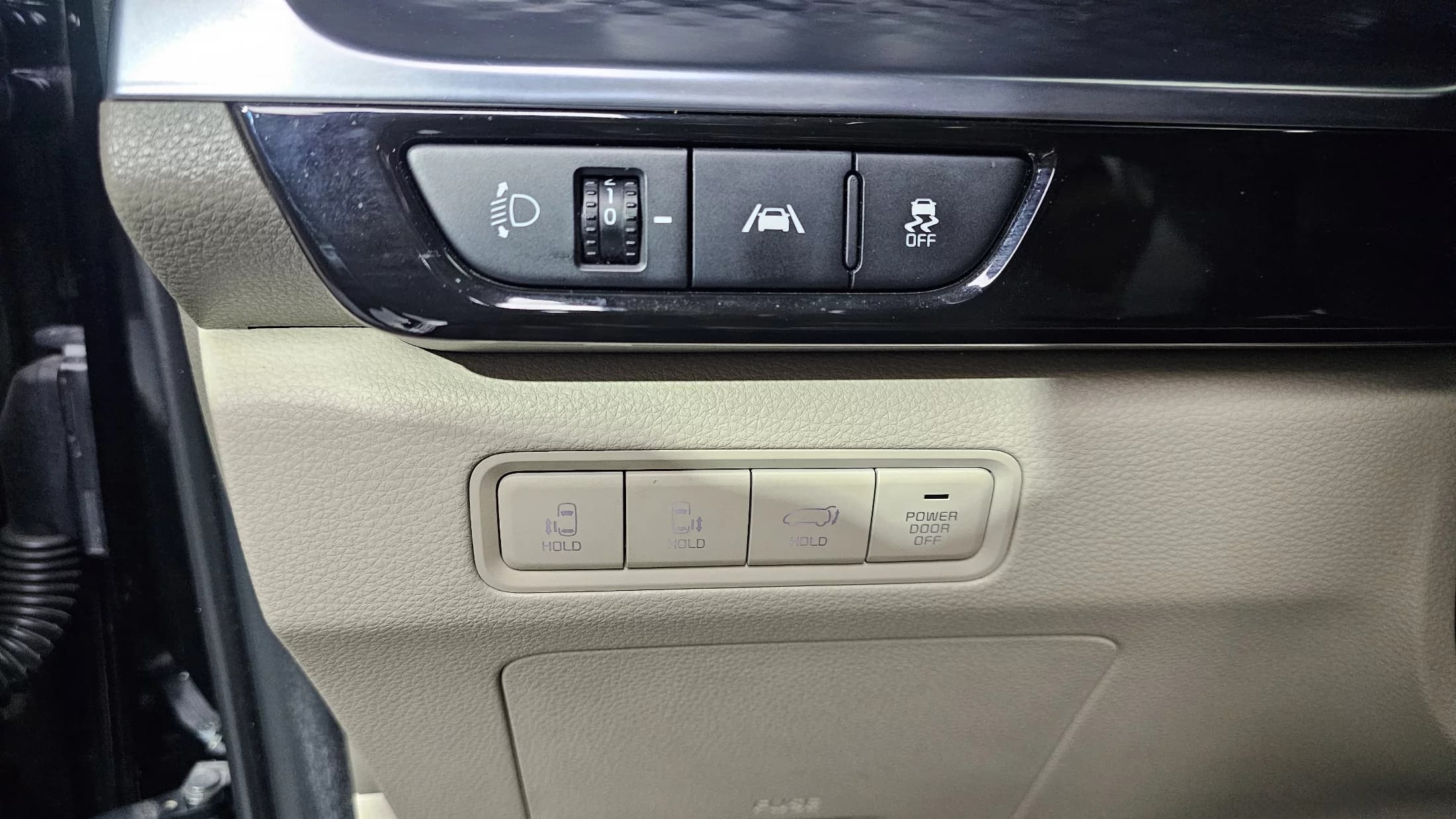 Kia Carnival 9-Seater Hi-Limousine Signature, 2021 г. 114472 км. — фото 13