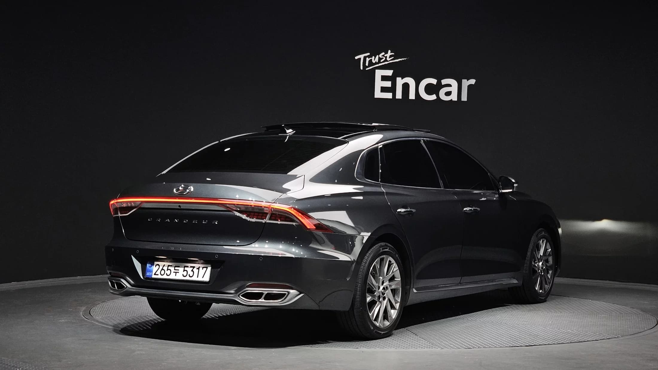Hyundai Grandeur Calligraphy, гибрид, 2021 г. 98584 км. — фото 2
