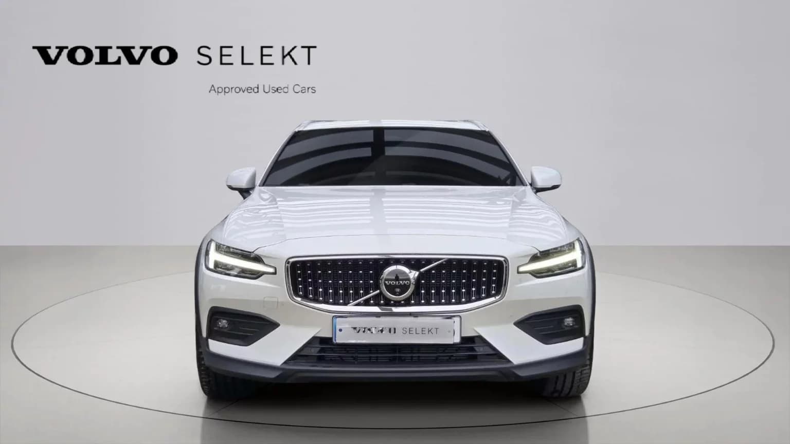 Volvo V60 B5 Ultra AWD, 2025 г. 6712 км. — фото 2